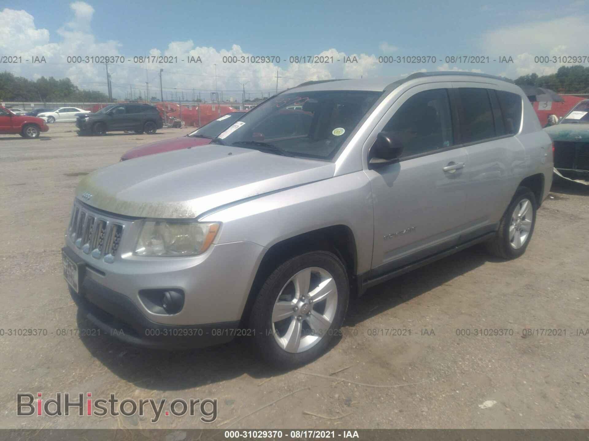 2011 JEEP COMPASS - VIN: 1J4NT1FBXBD215905 - Photo 2