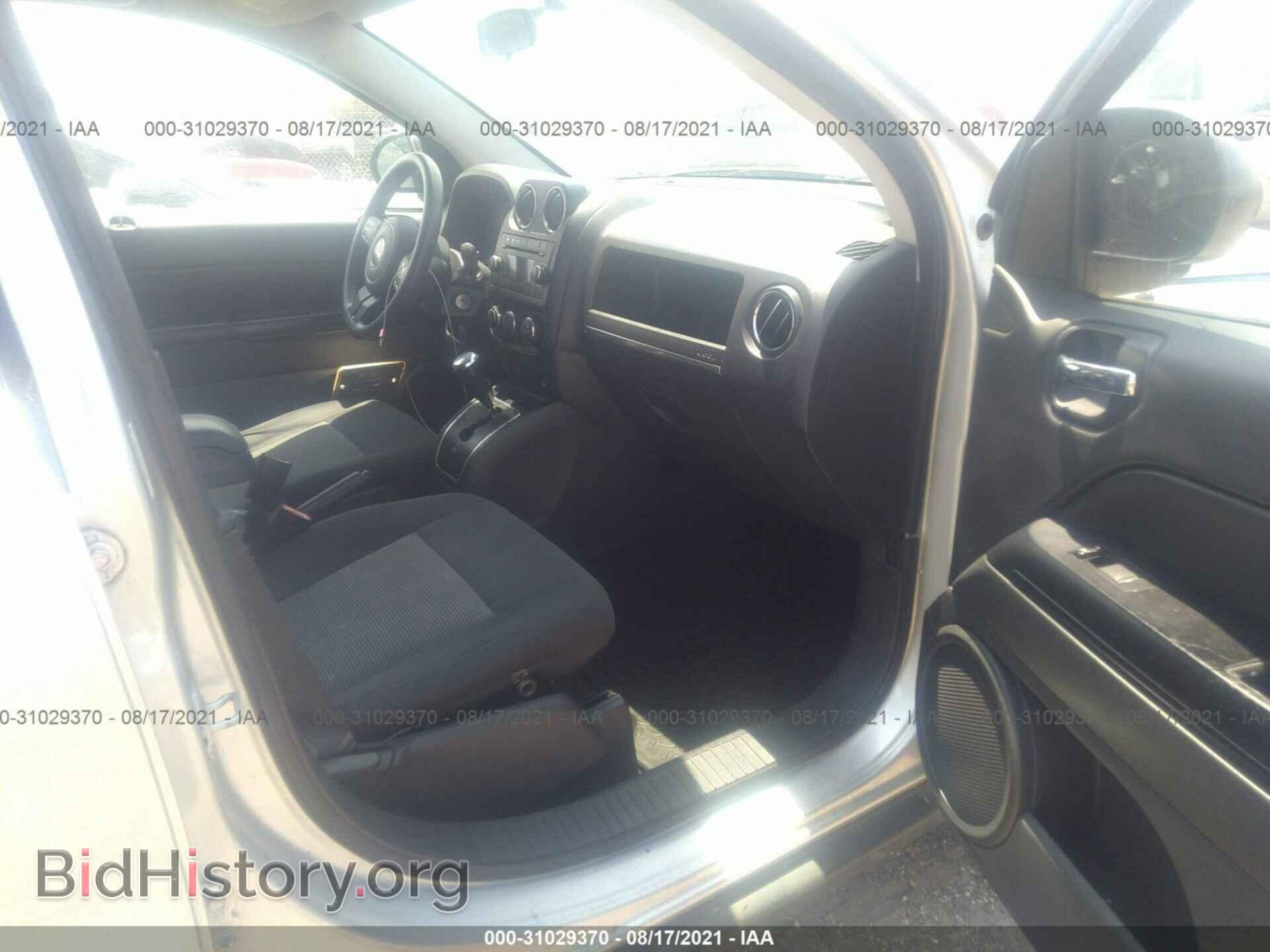2011 JEEP COMPASS - VIN: 1J4NT1FBXBD215905 - Photo 5