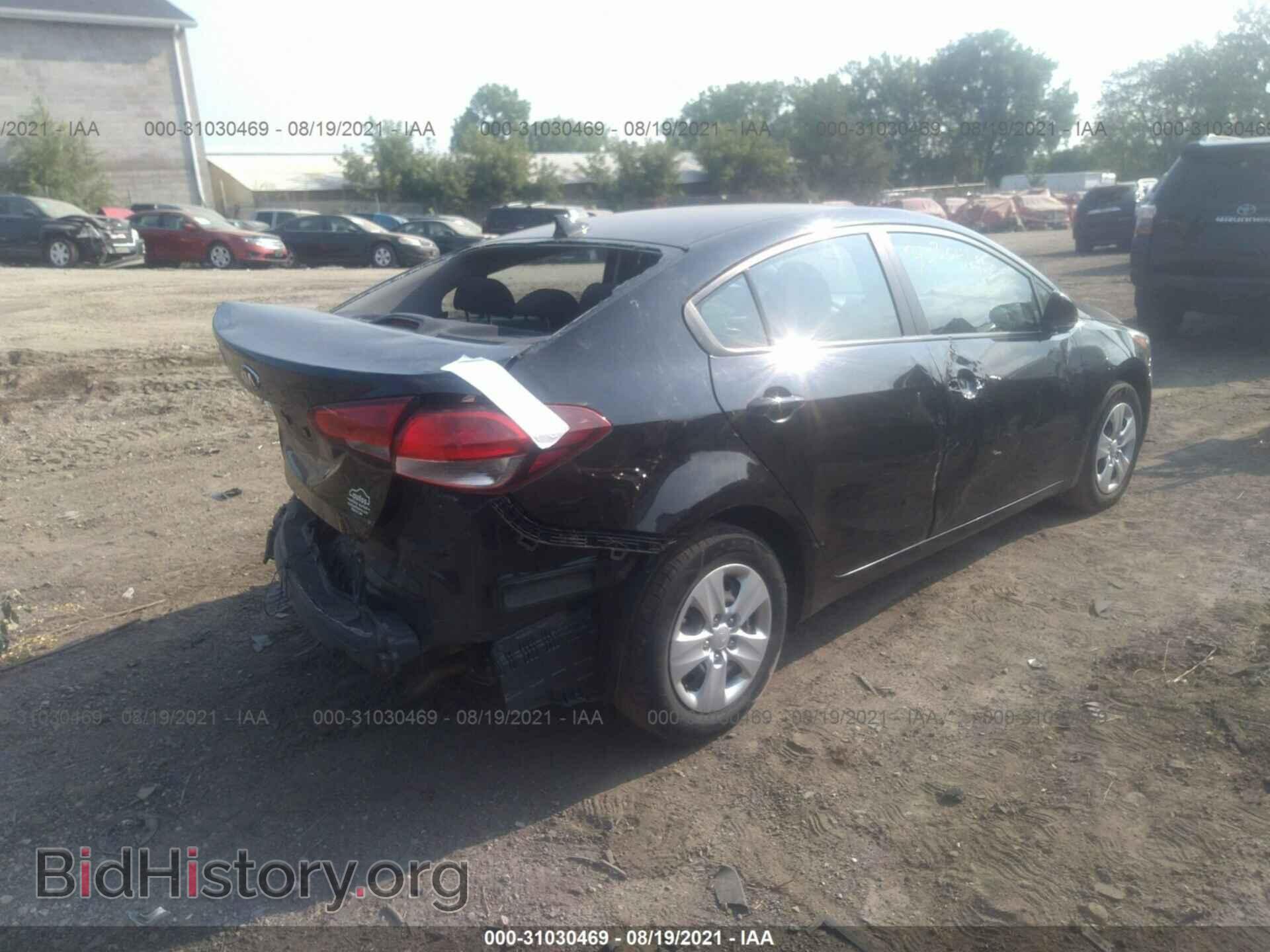 2017 KIA FORTE - VIN: 3KPFK4A72HE145843 - Фото 4