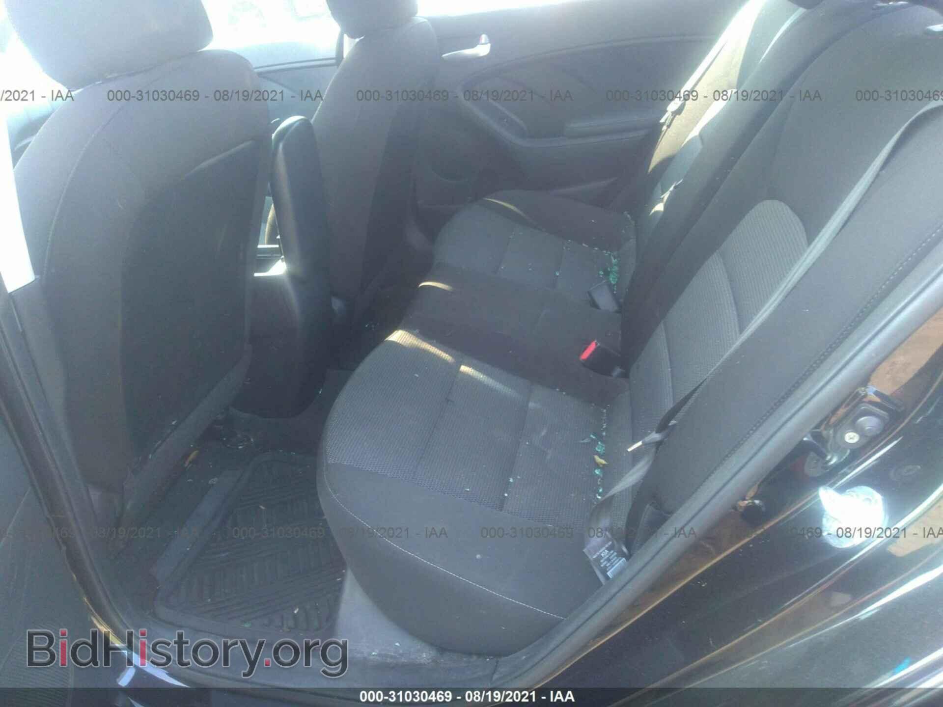 2017 KIA FORTE - VIN: 3KPFK4A72HE145843 - Фото 8