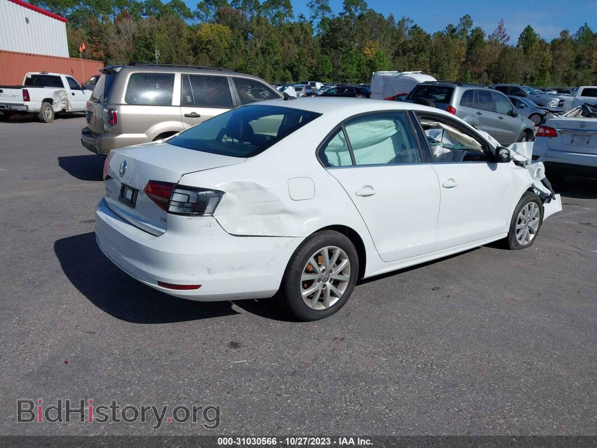 2017 VOLKSWAGEN JETTA - VIN: 3VWDB7AJ0HM306603 - Фото 4