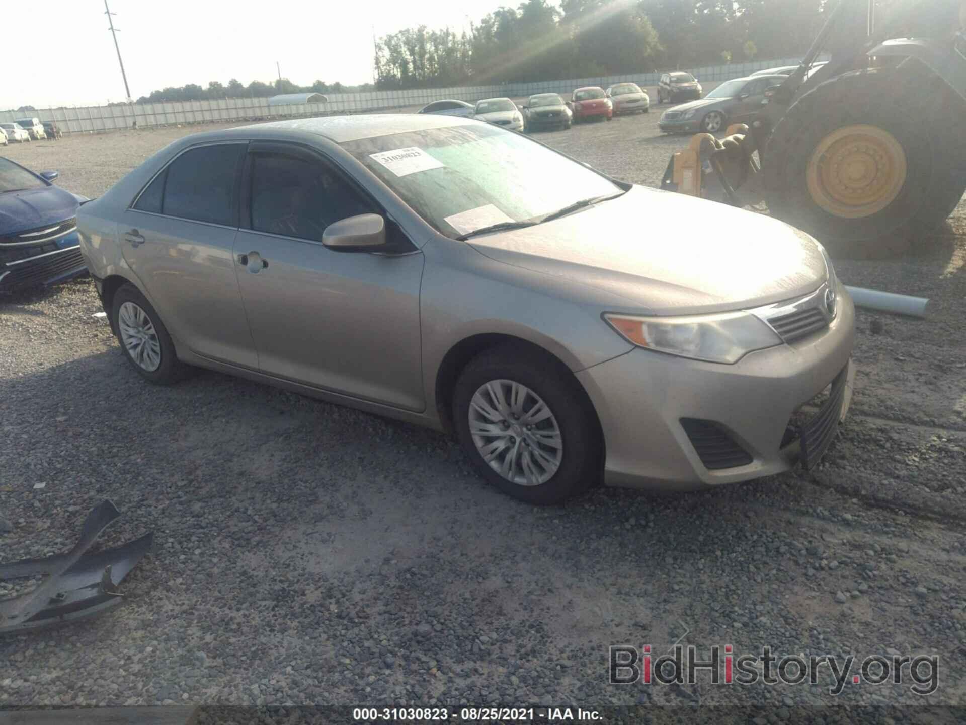 Photo 4T1BF1FK2EU825975 - TOYOTA CAMRY 2014