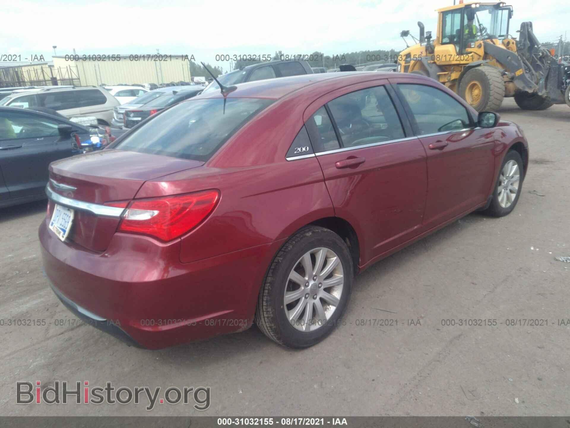 2013 CHRYSLER 200 - VIN: 1C3CCBBB2DN513827 - Photo 4