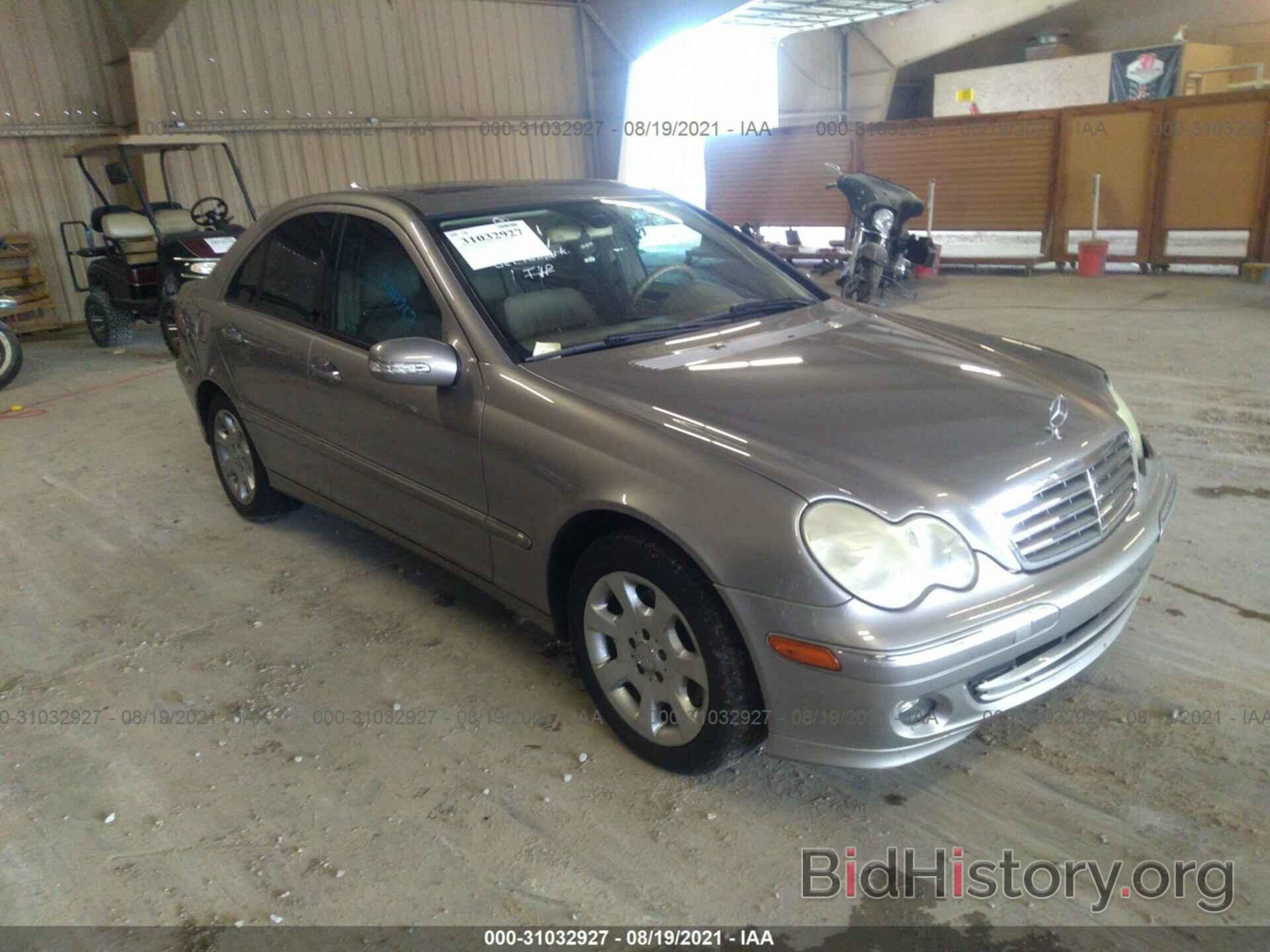 Photo WDBRF54H96A846101 - MERCEDES-BENZ C-CLASS 2006