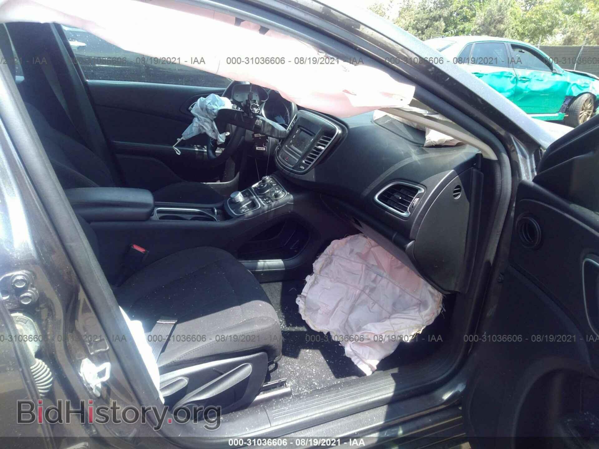 2016 CHRYSLER 200 - VIN: 1C3CCCAB3GN163748 - Фото 5