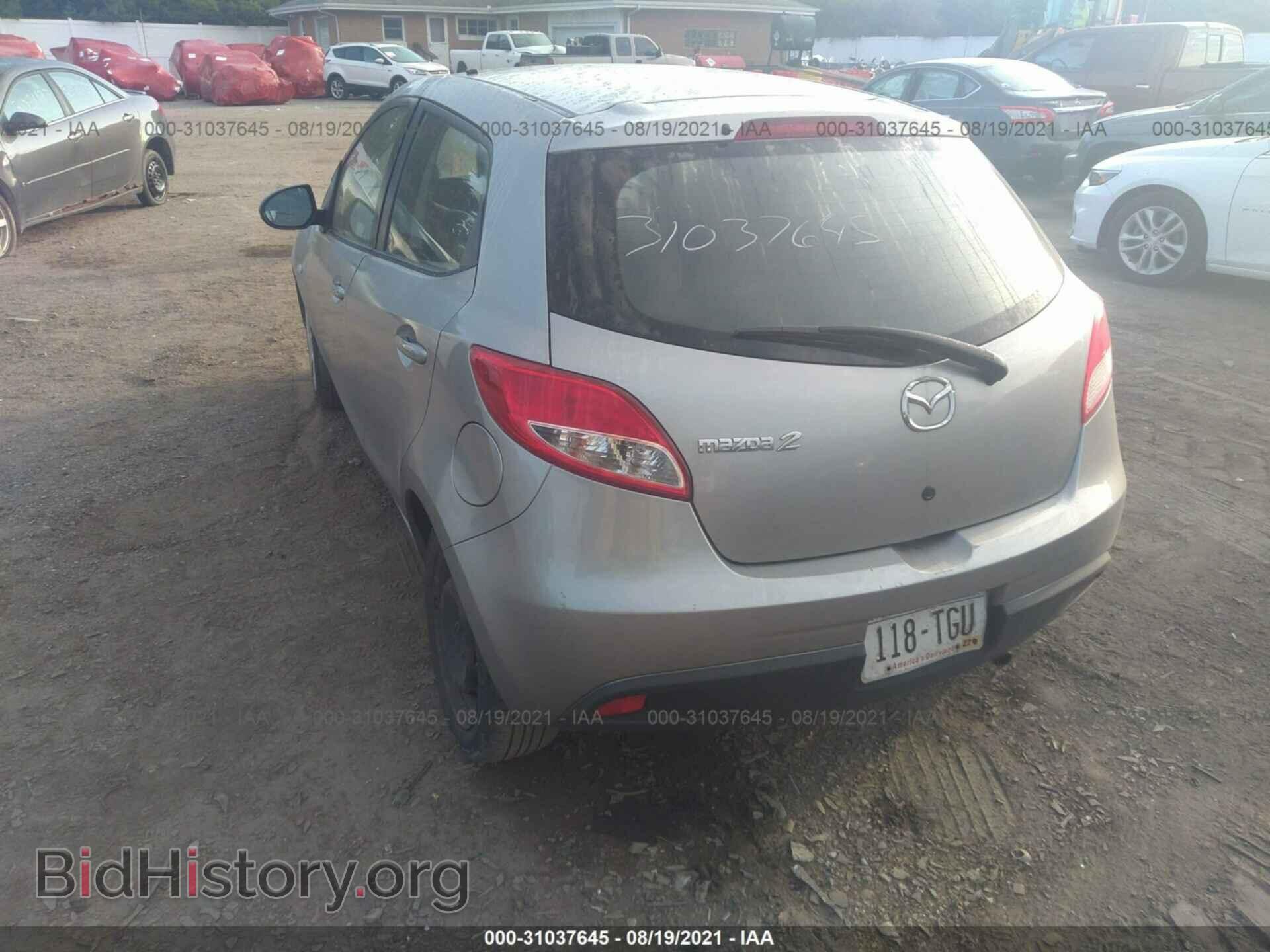 2011 MAZDA MAZDA2 - VIN: JM1DE1HY4B0109261 - Фото 3