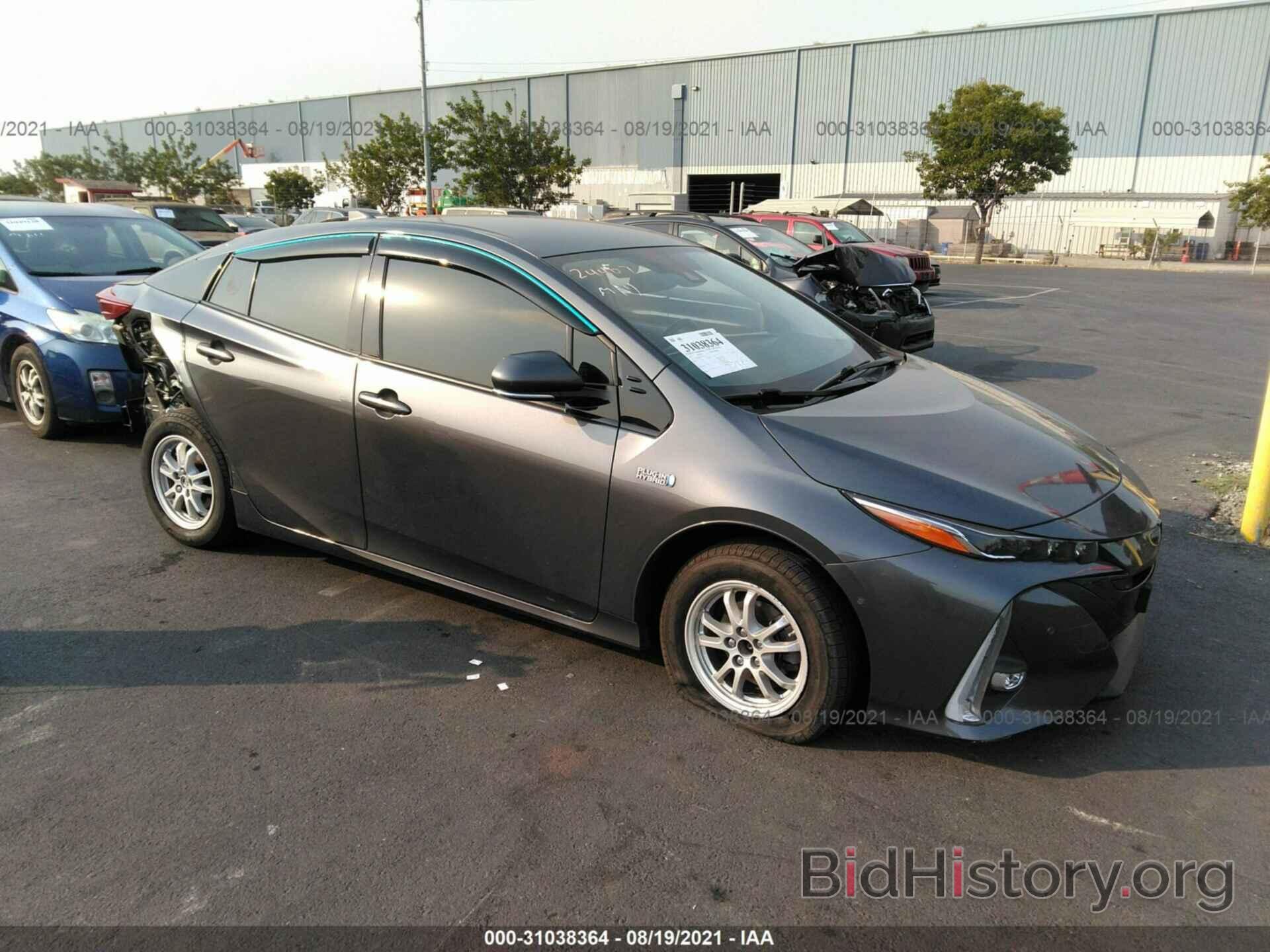 Photo JTDKARFP7H3049270 - TOYOTA PRIUS PRIME 2017