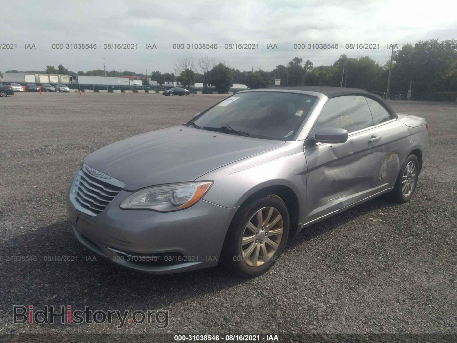 2013 CHRYSLER 200 - VIN: 1C3BCBEB0DN512084 - Photo 2