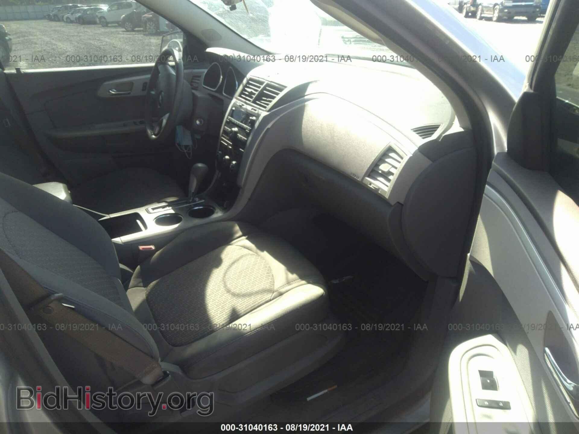 2010 CHEVROLET TRAVERSE - VIN: 1GNLREED7AS111928 - Фото 5