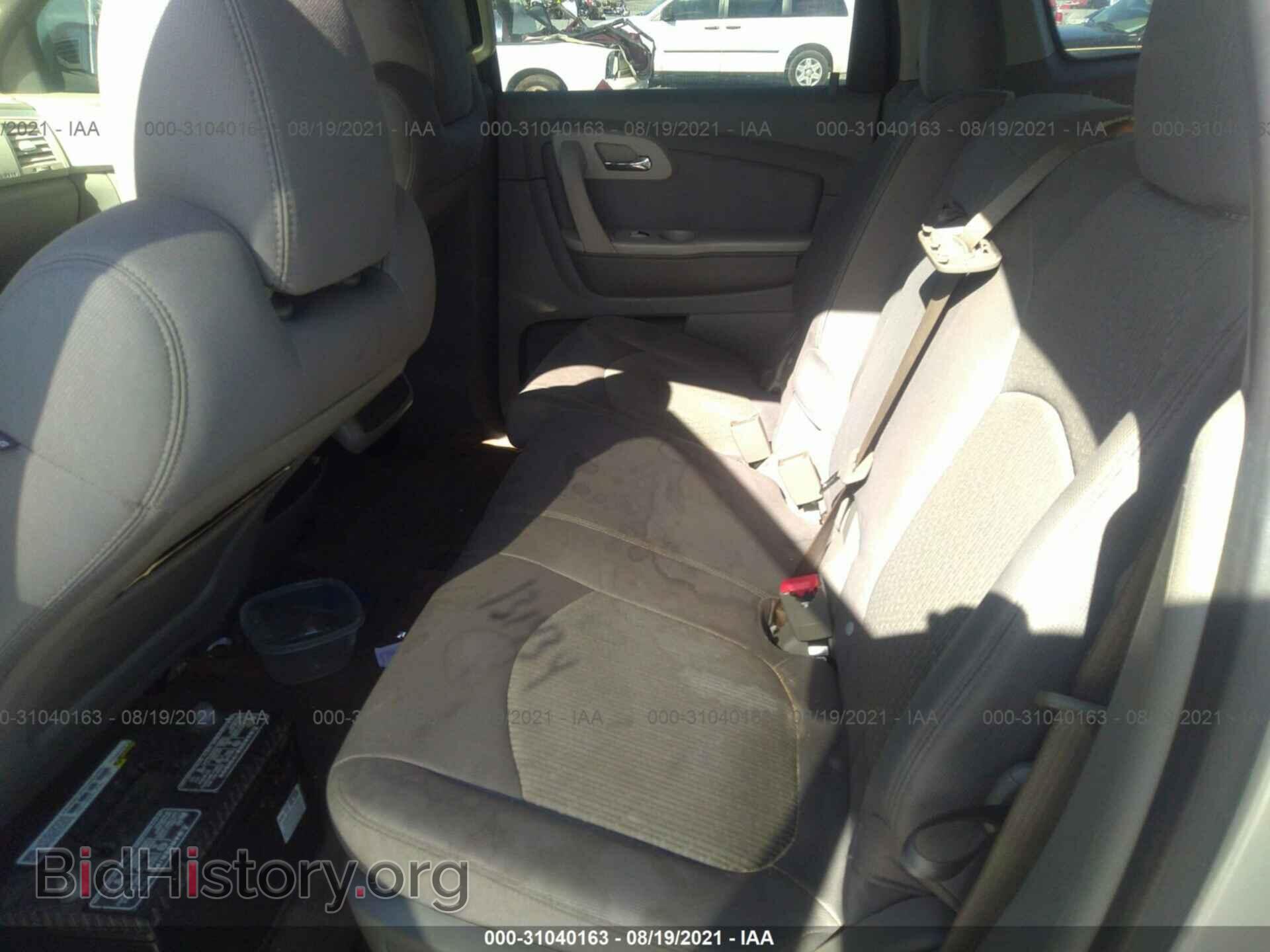 2010 CHEVROLET TRAVERSE - VIN: 1GNLREED7AS111928 - Фото 8