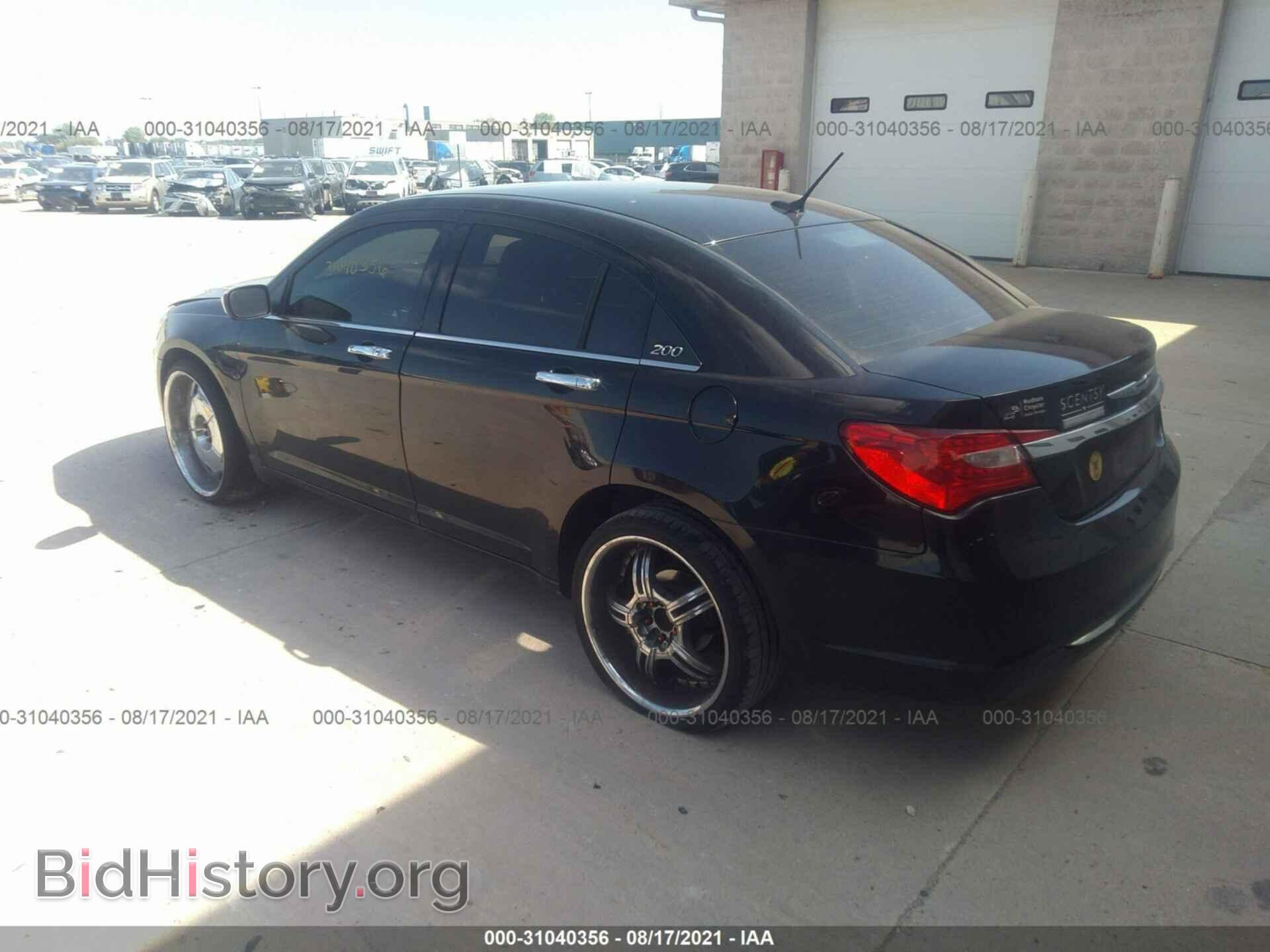 2011 CHRYSLER 200 - VIN: 1C3BC2FG3BN624191 - Photo 3