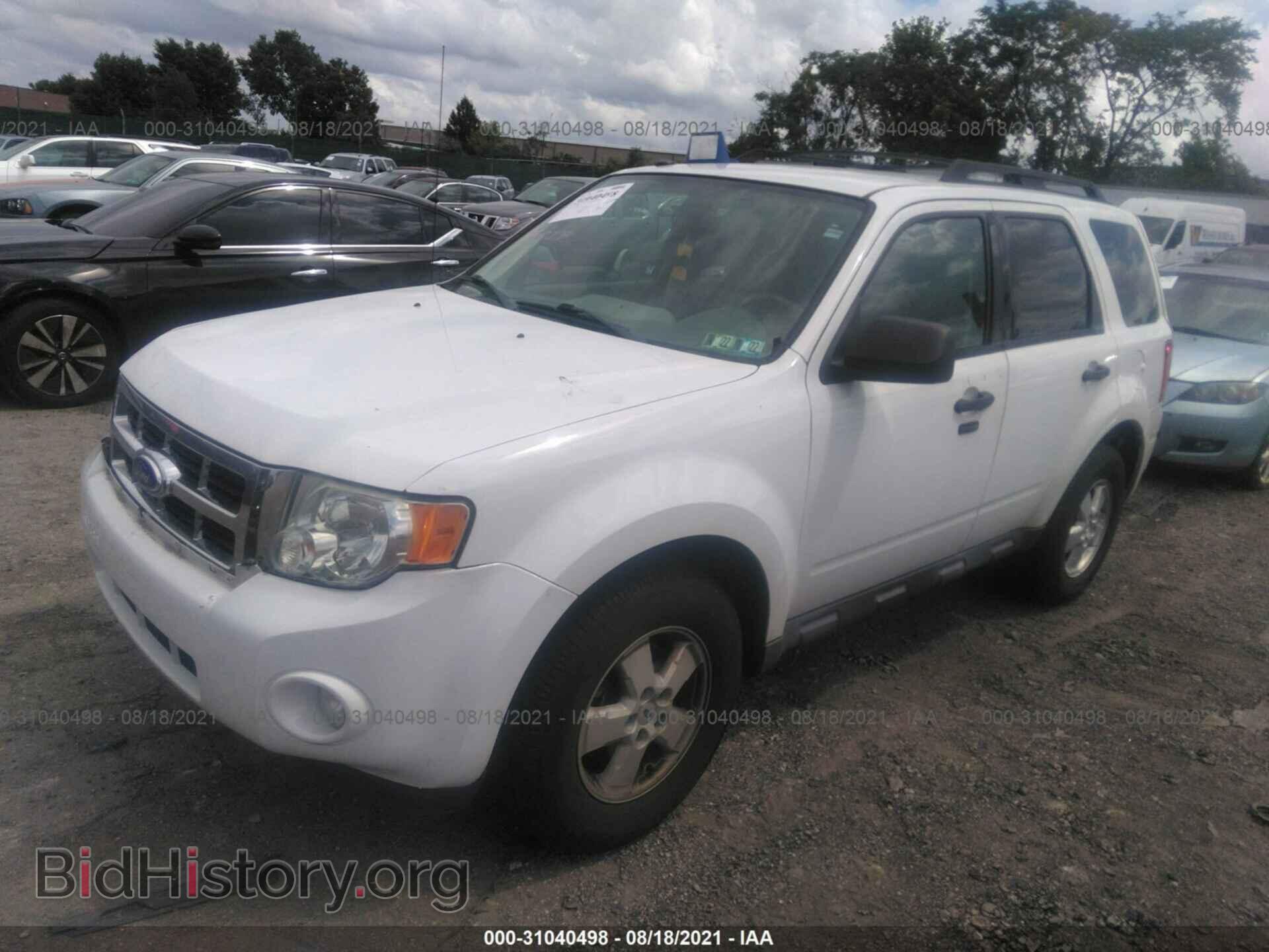 2011 FORD ESCAPE - VIN: 1FMCU9D74BKC31807 - Фото 2
