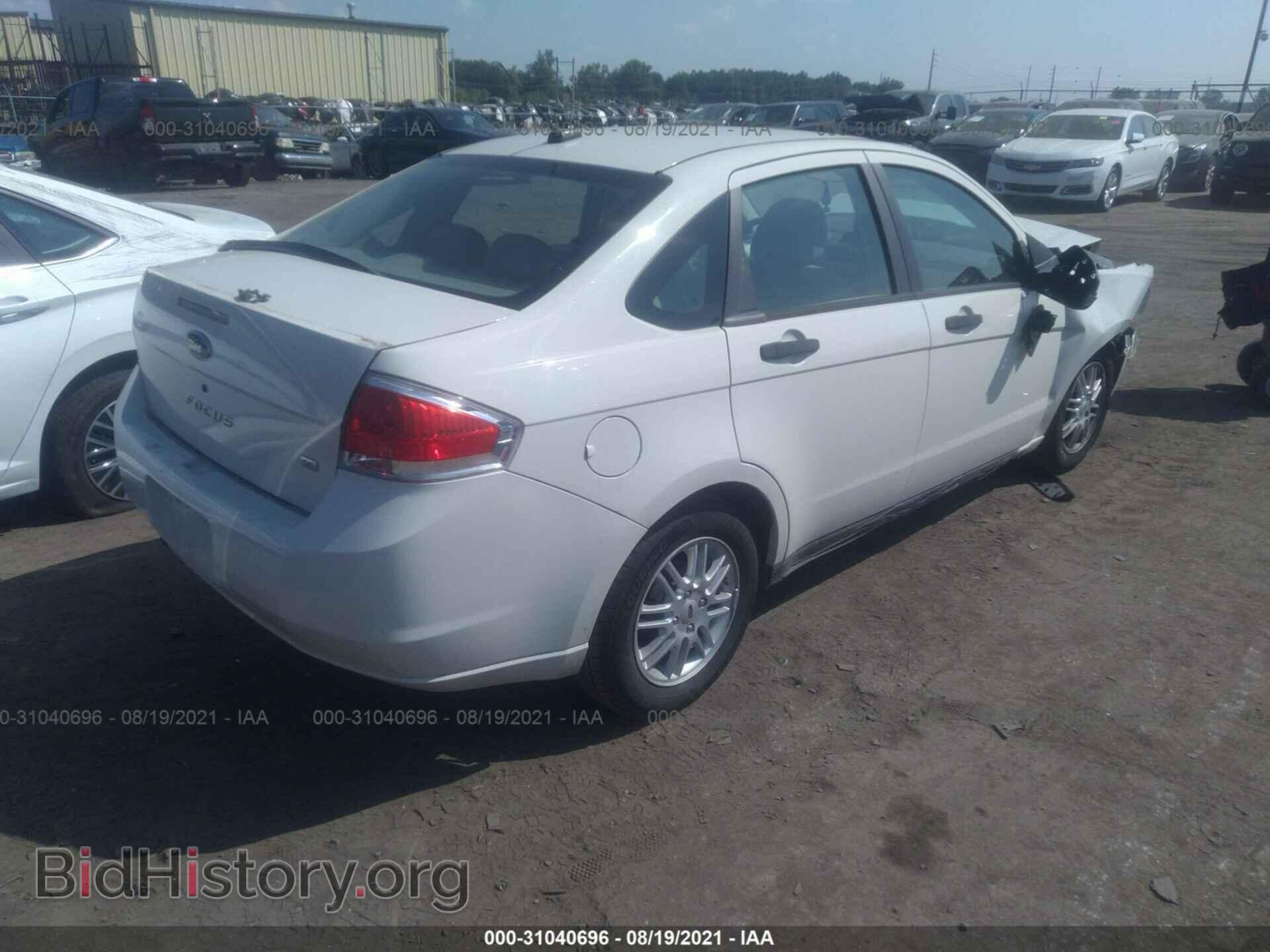 2009 FORD FOCUS - VIN: 1FAHP35N79W240862 - Фото 4