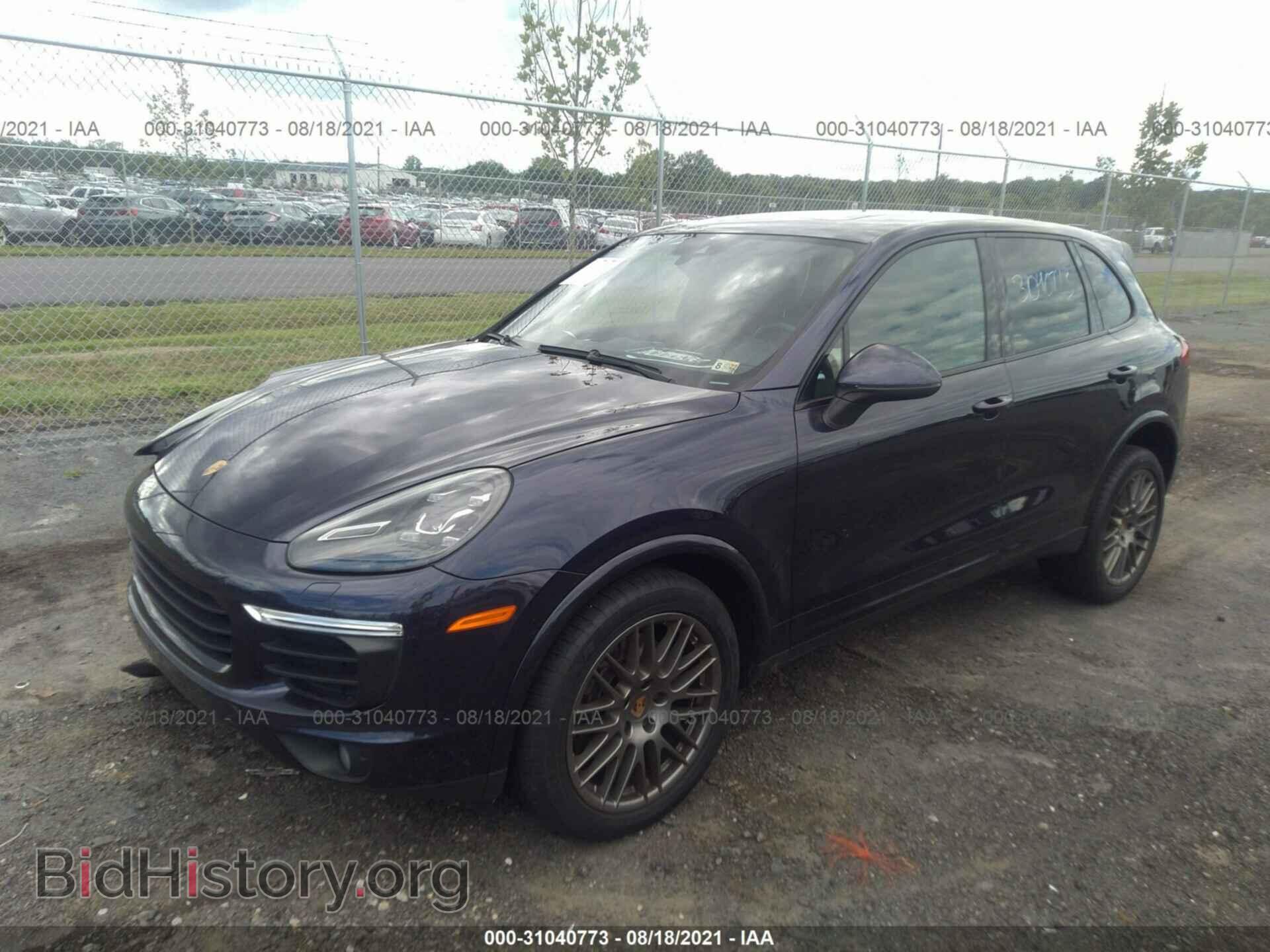 2017 PORSCHE CAYENNE - VIN: WP1AA2A24HKA80852 - Фото 2