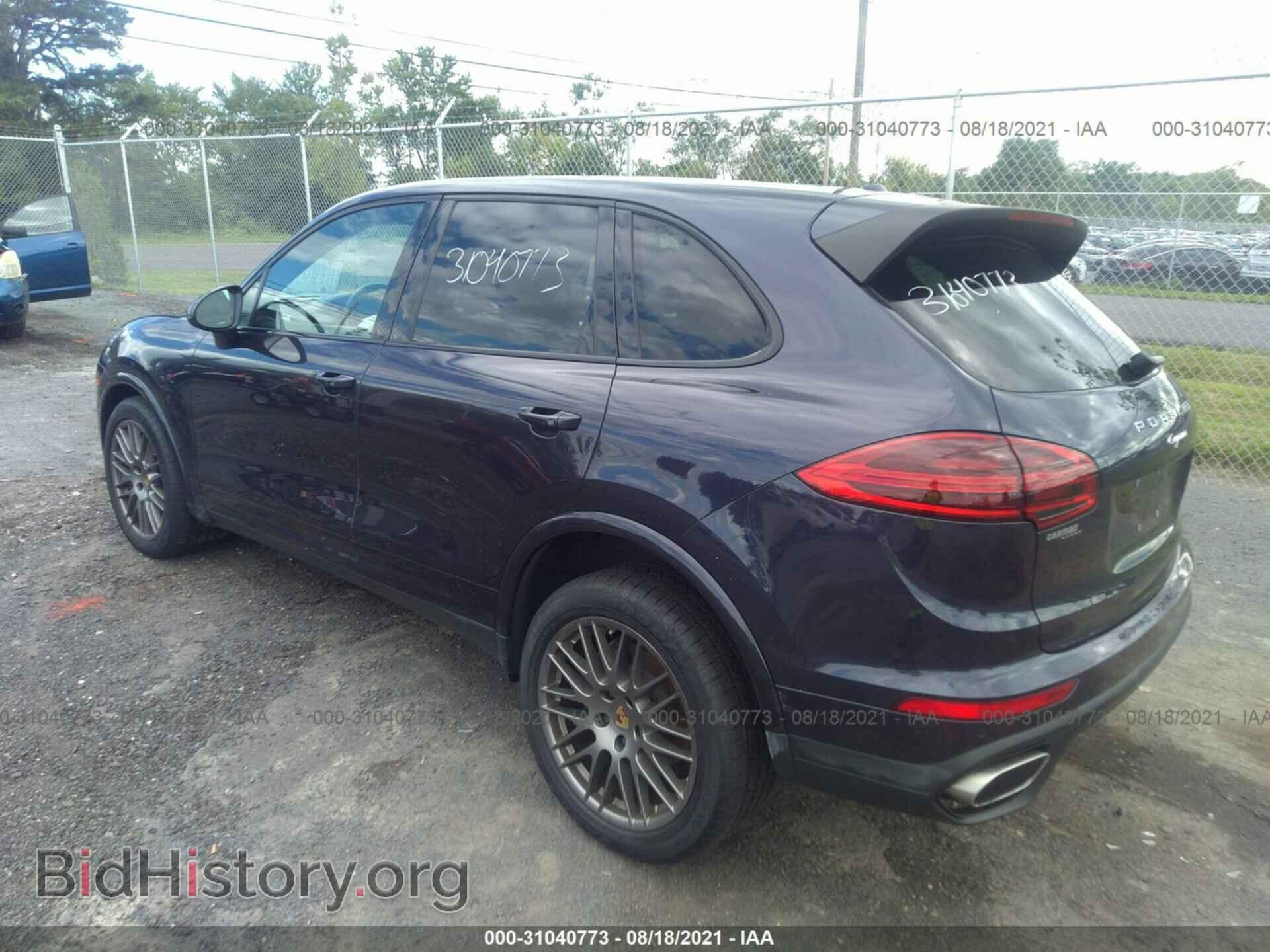 2017 PORSCHE CAYENNE - VIN: WP1AA2A24HKA80852 - Фото 3
