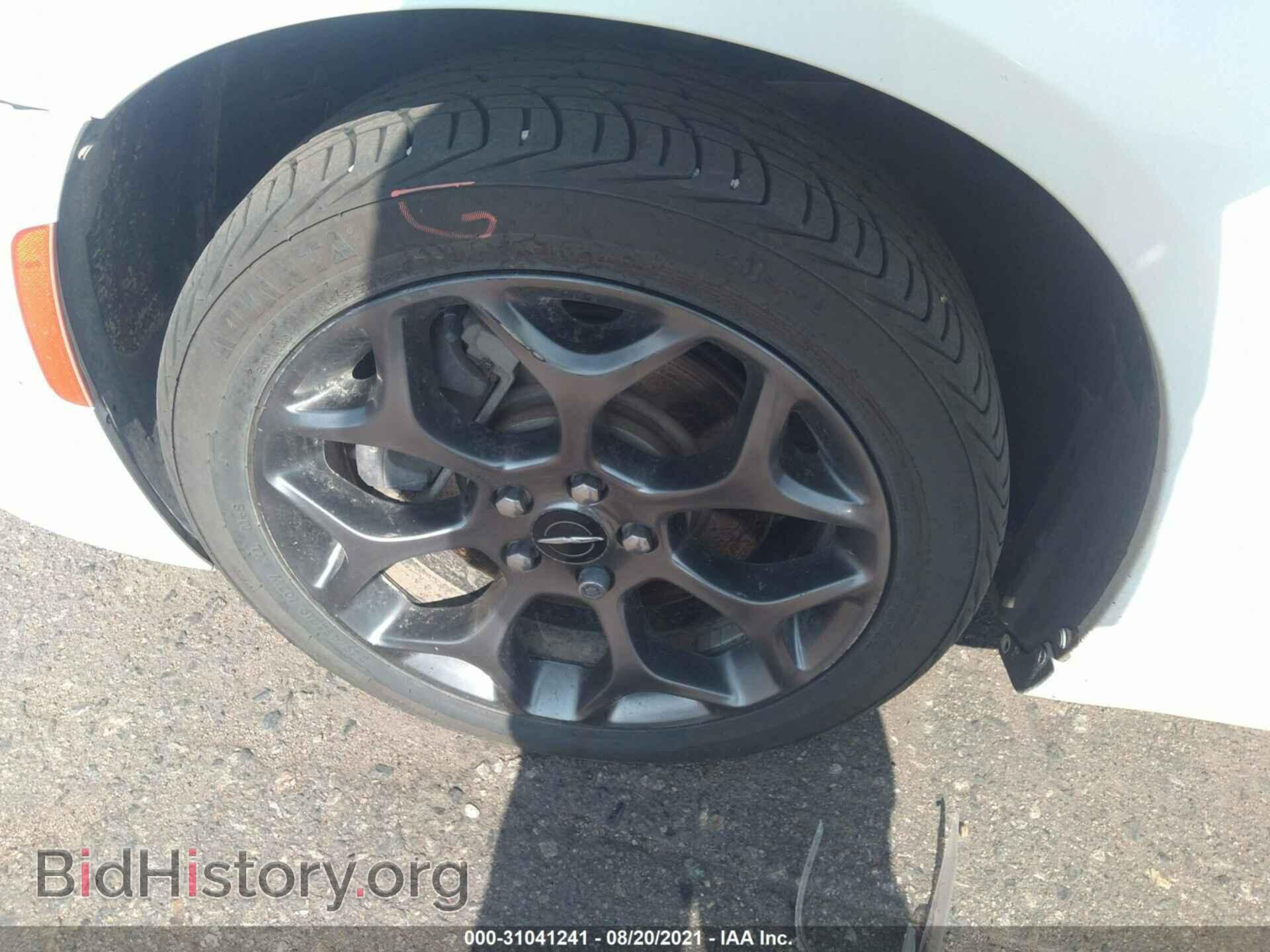 2016 CHRYSLER 300 - VIN: 2C3CCAGG6GH230567 - Фото 12