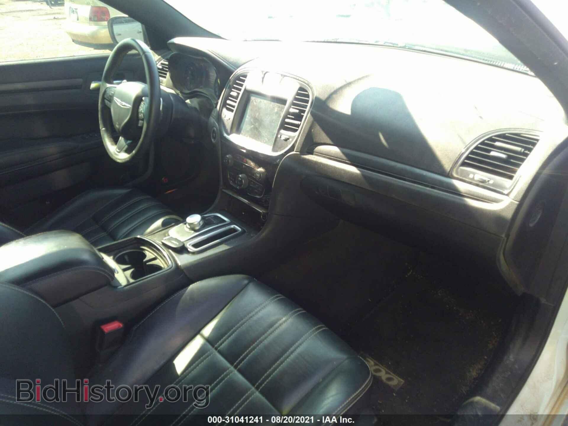 2016 CHRYSLER 300 - VIN: 2C3CCAGG6GH230567 - Фото 5