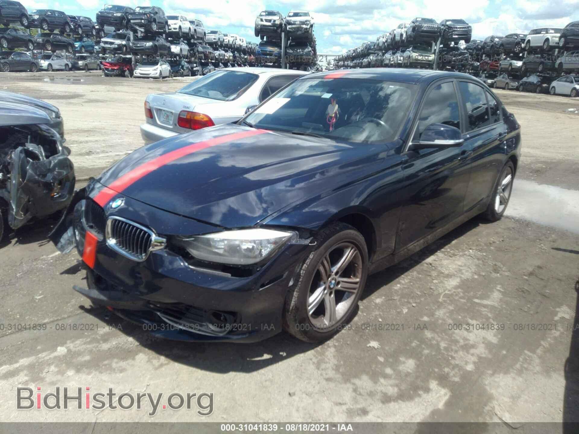 2013 BMW 3 SERIES - VIN: WBA3C1C56DF439446 - Фото 2