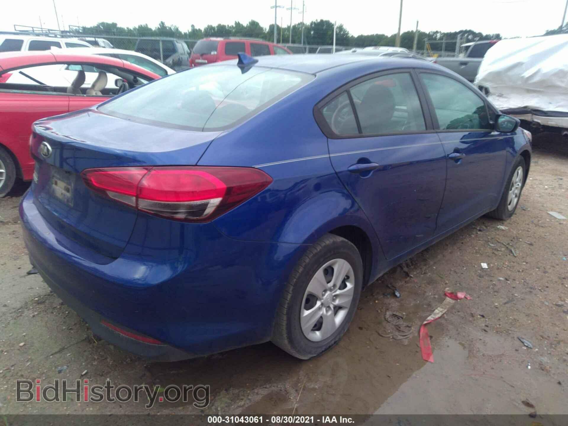 2017 KIA FORTE - VIN: 3KPFK4A75HE074282 - Фото 4