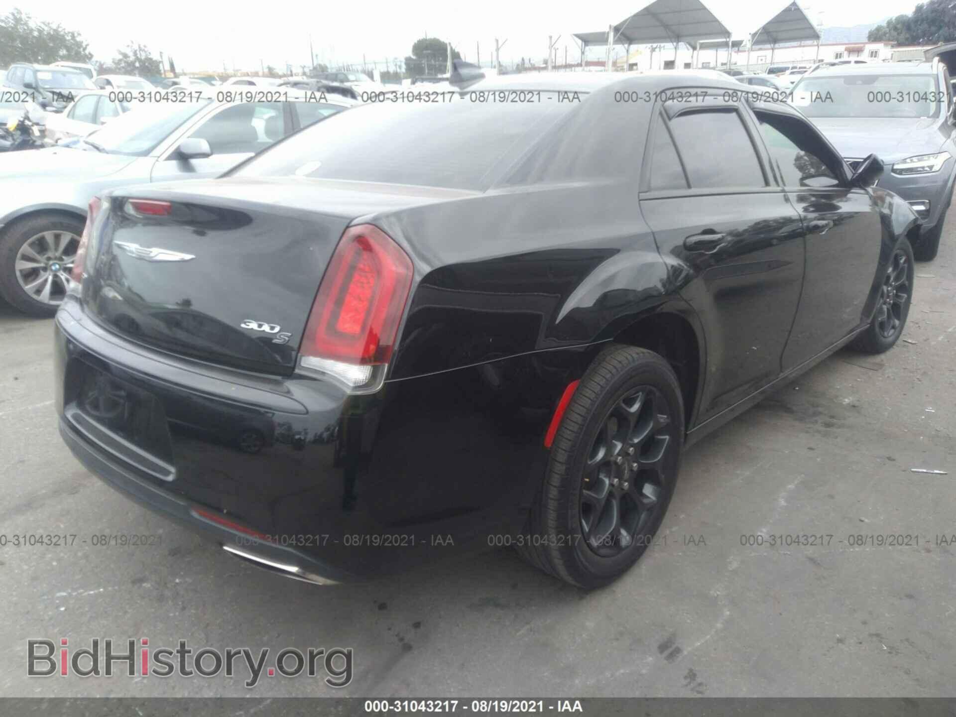2019 CHRYSLER 300 - VIN: 2C3CCAGG5KH517424 - Фото 4