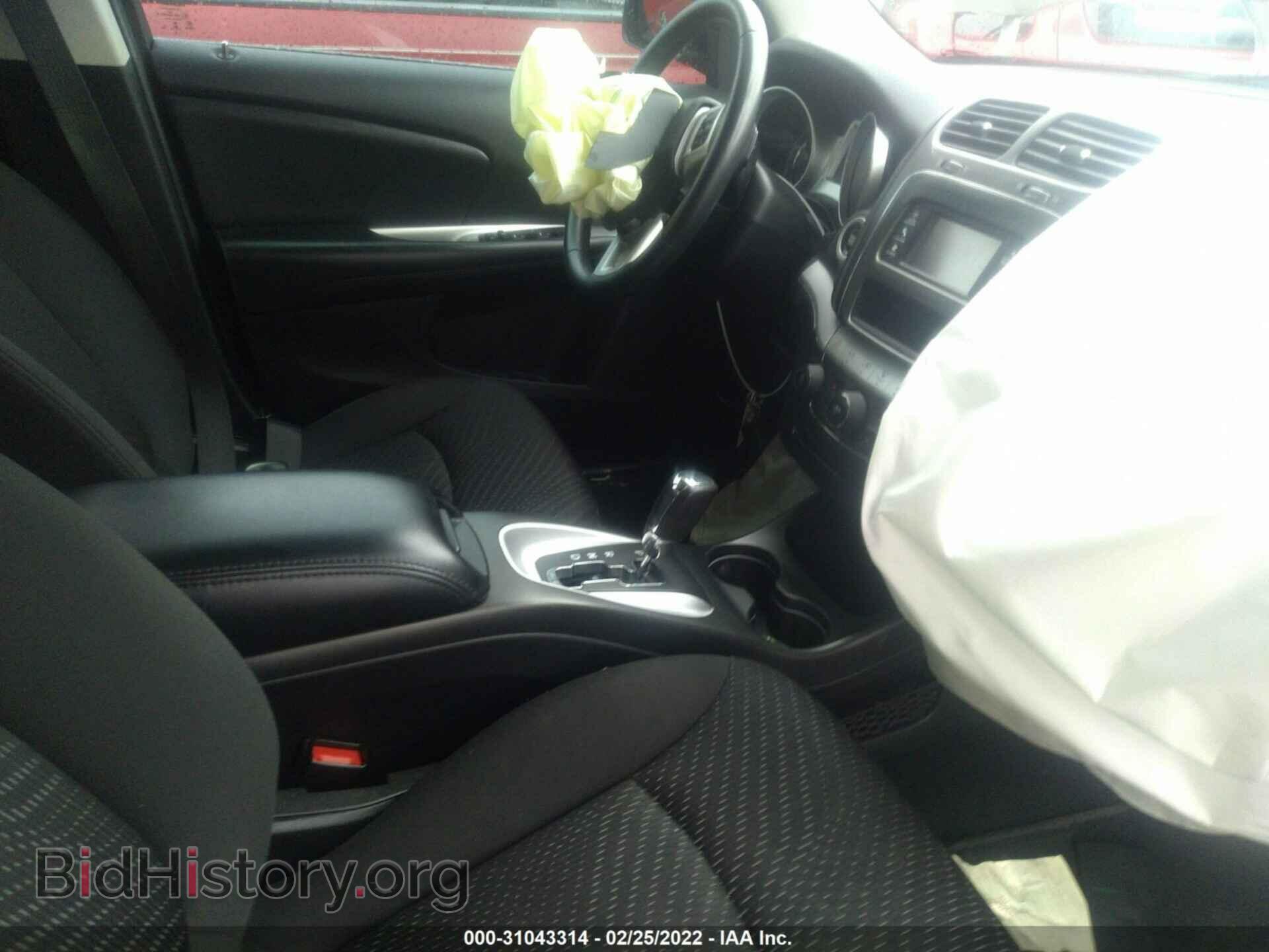 2018 DODGE JOURNEY - VIN: 3C4PDCAB9JT381677 - Фото 5
