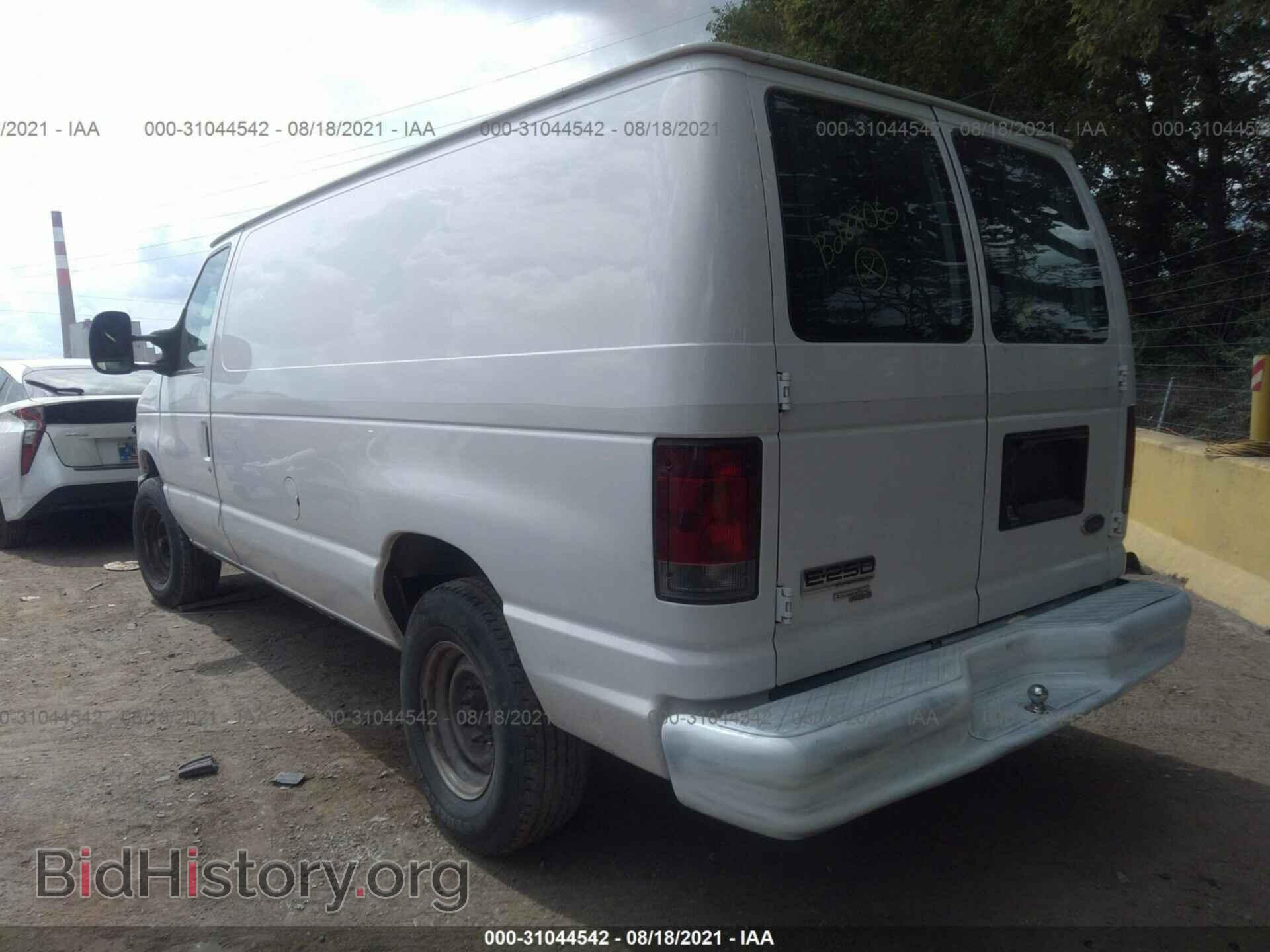 2011 FORD ECONOLINE CARGO VAN - VIN: 1FTNE2EL0BDB28806 - Photo 3