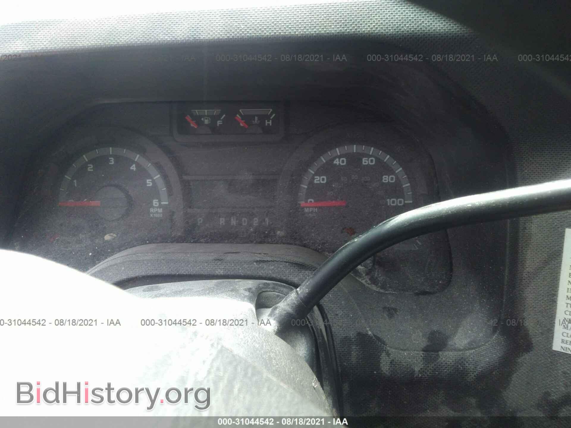 2011 FORD ECONOLINE CARGO VAN - VIN: 1FTNE2EL0BDB28806 - Photo 7