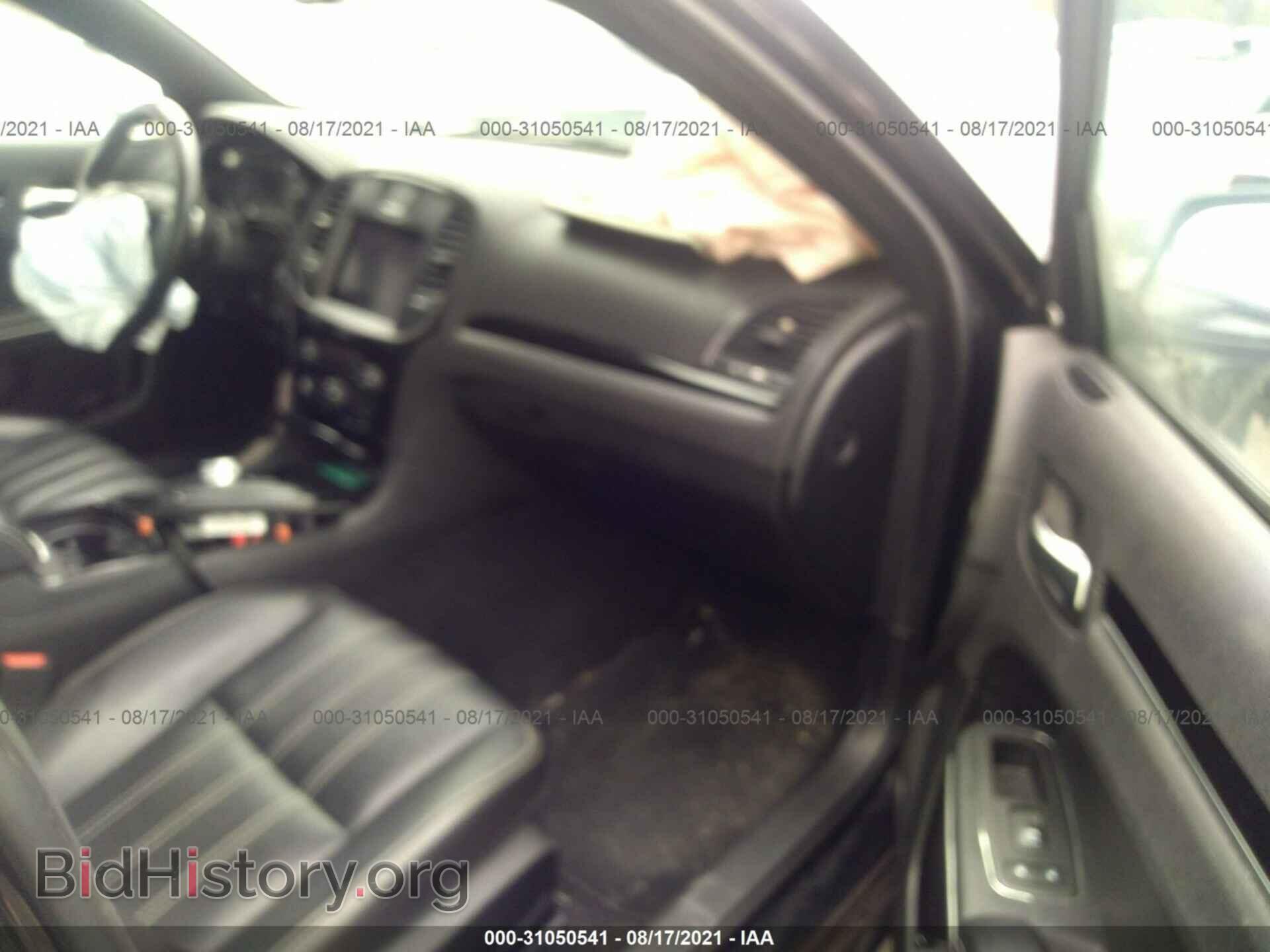 2019 CHRYSLER 300 - VIN: 2C3CCAGG3KH648996 - Photo 5