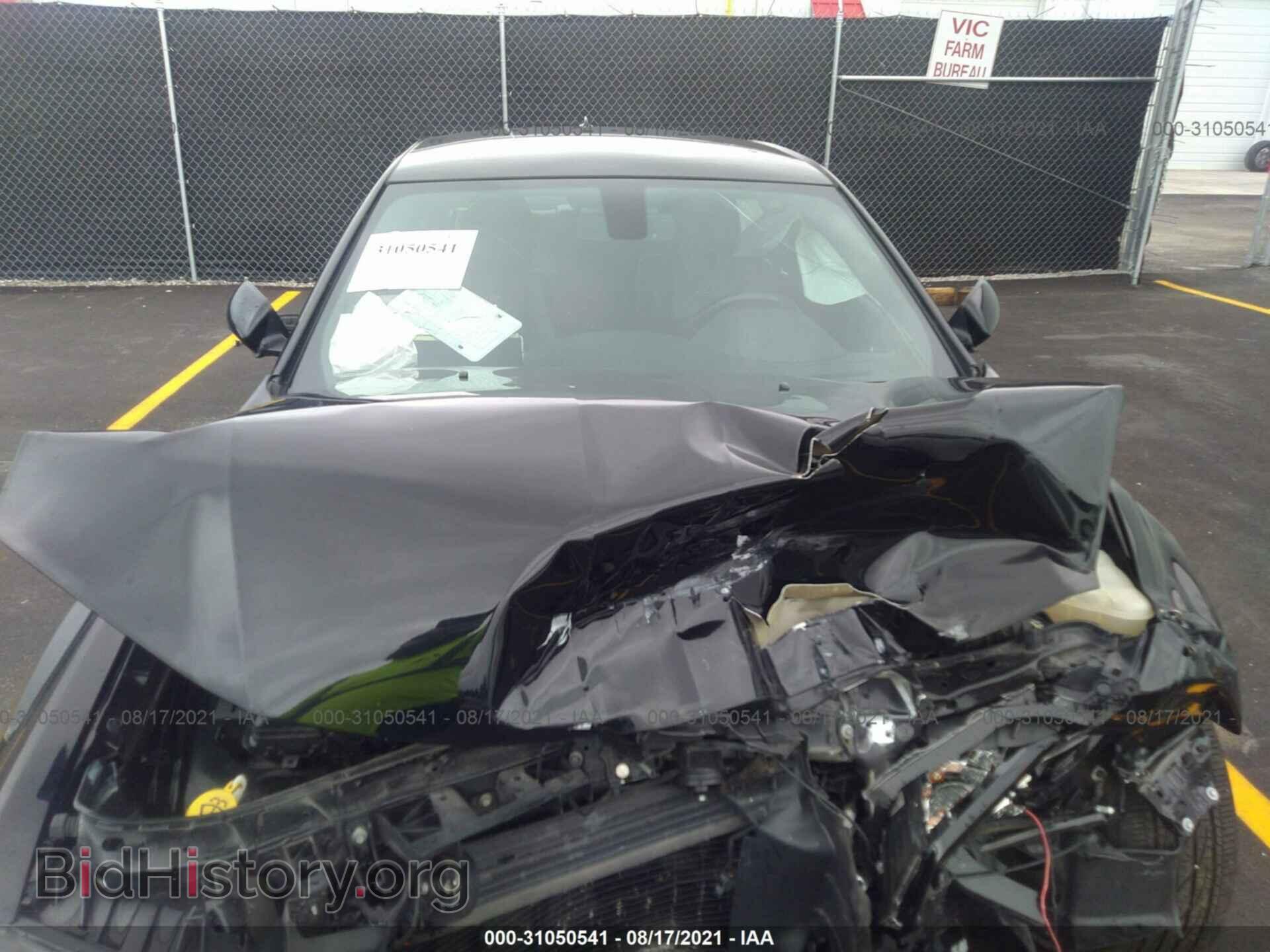 2019 CHRYSLER 300 - VIN: 2C3CCAGG3KH648996 - Photo 10