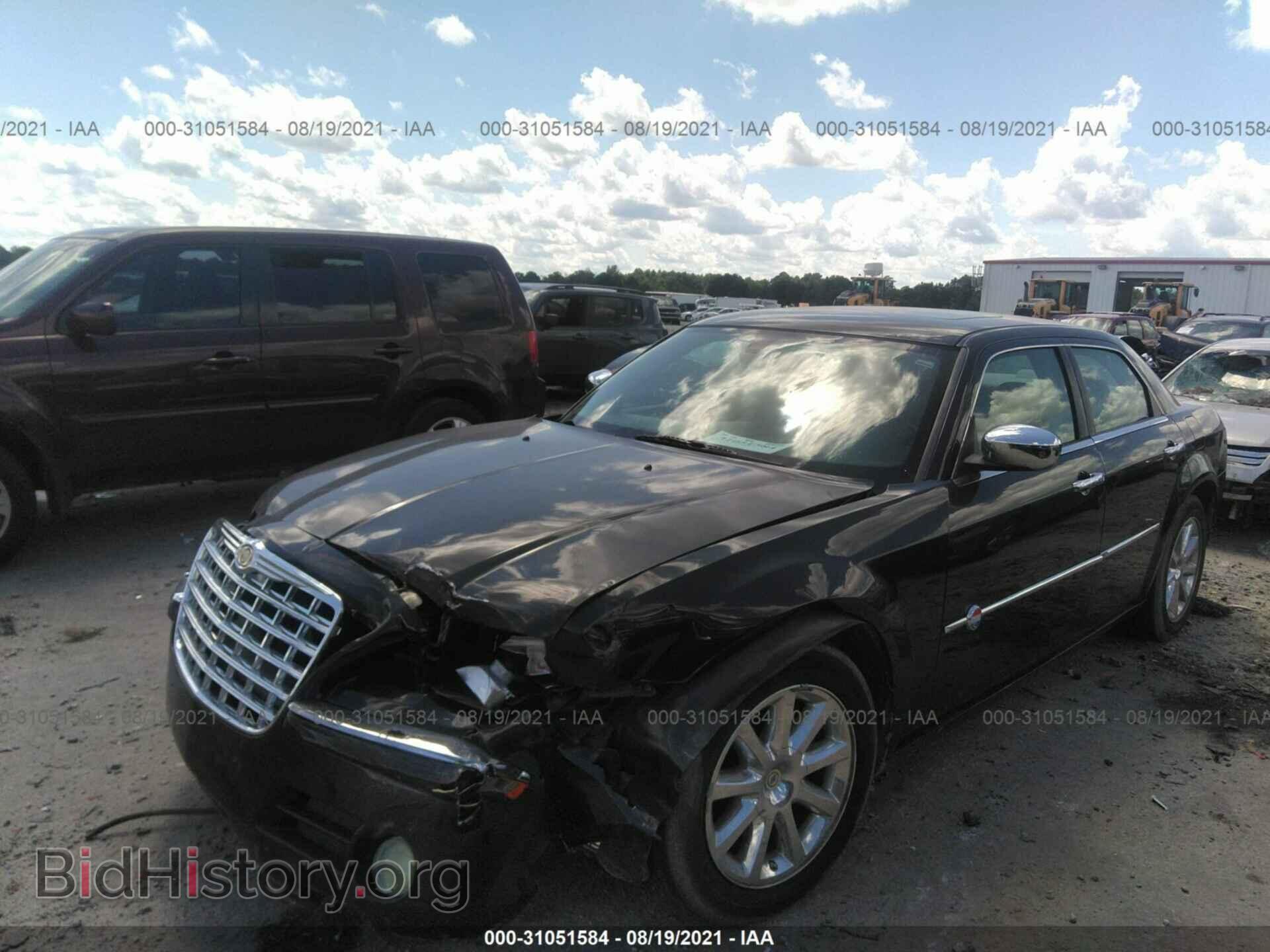 2006 CHRYSLER 300 - VIN: 2C3KA63H46H452844 - Фото 2