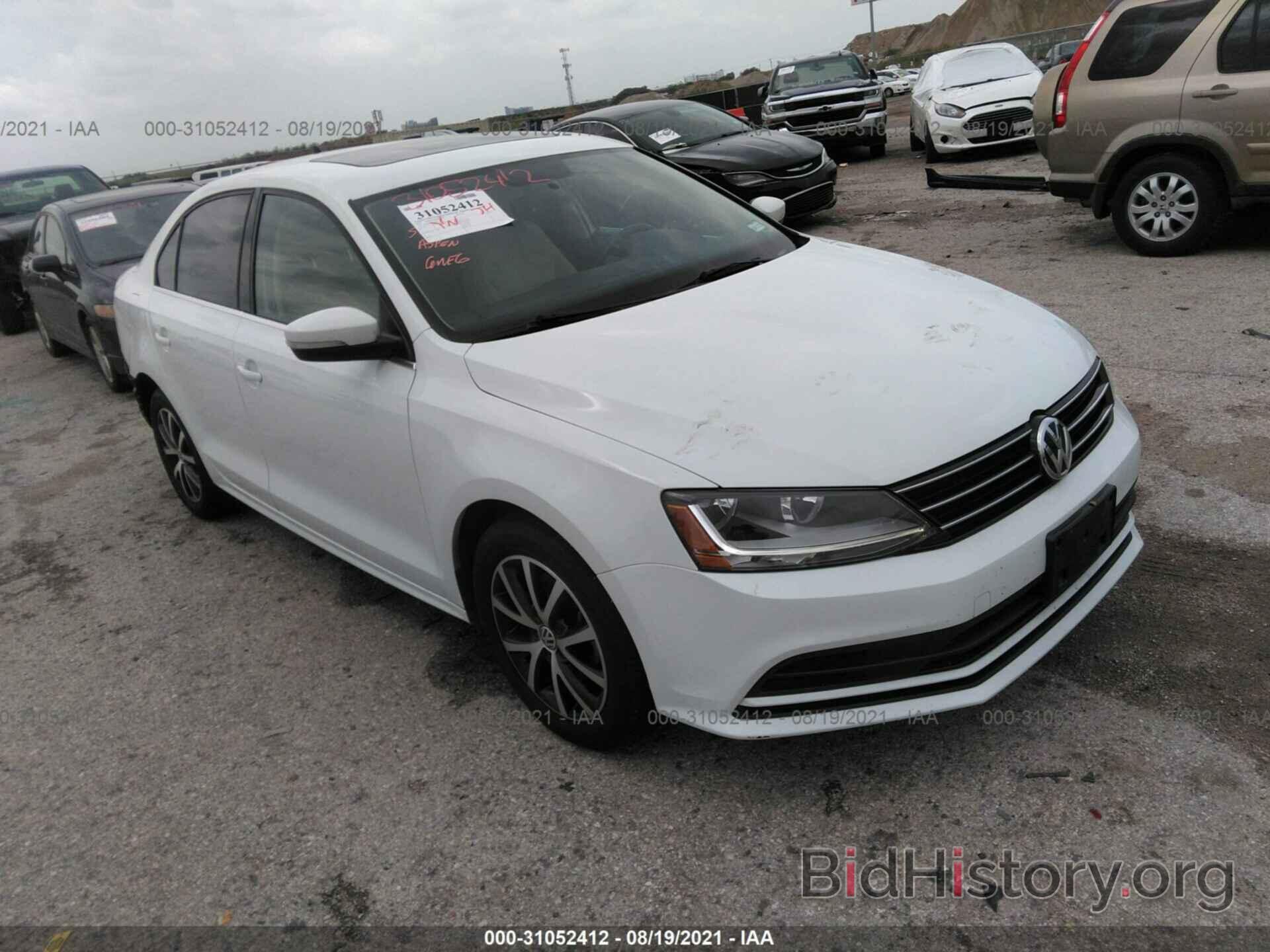 Фотография 3VWDB7AJ1HM335317 - VOLKSWAGEN JETTA 2017