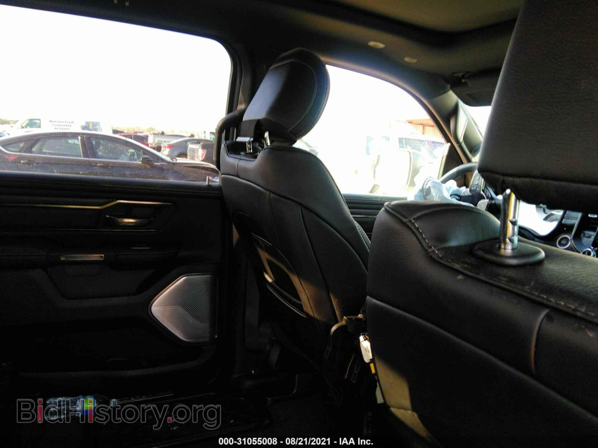 2021 RAM 1500 - VIN: 1C6SRFHT3MN536828 - Фото 8