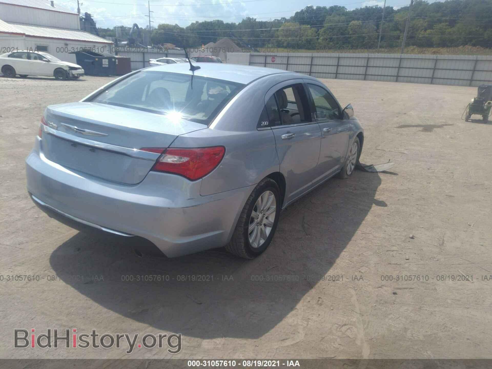 2013 CHRYSLER 200 - VIN: 1C3CCBCG0DN603245 - Фото 4
