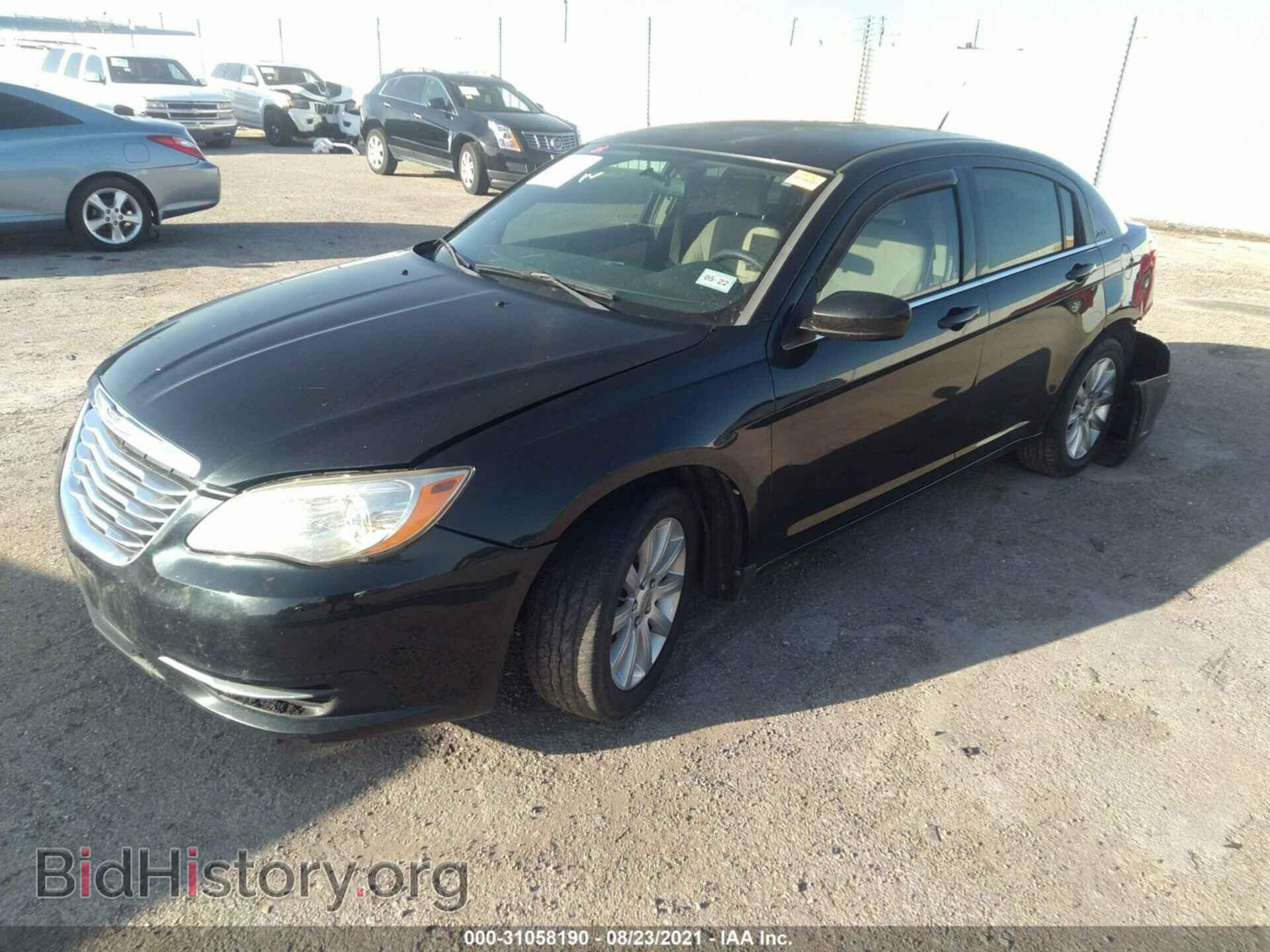2011 CHRYSLER 200 - VIN: 1C3BC1FB9BN531304 - Фото 2