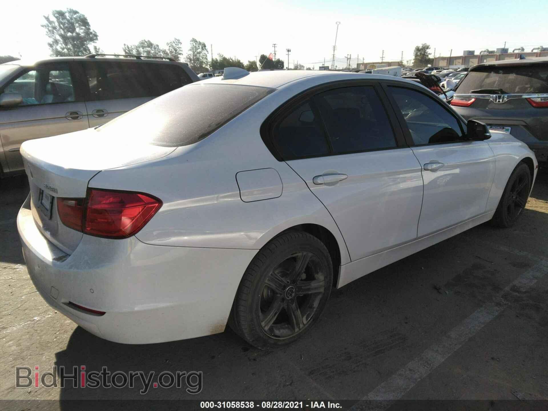2012 BMW 3 SERIES - VIN: WBA3A5C54CF259359 - Фото 4