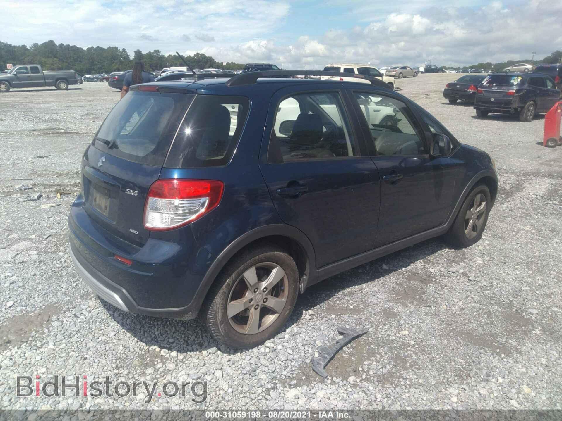 2011 SUZUKI SX4 - VIN: JS2YB5A35B6300013 - Photo 4