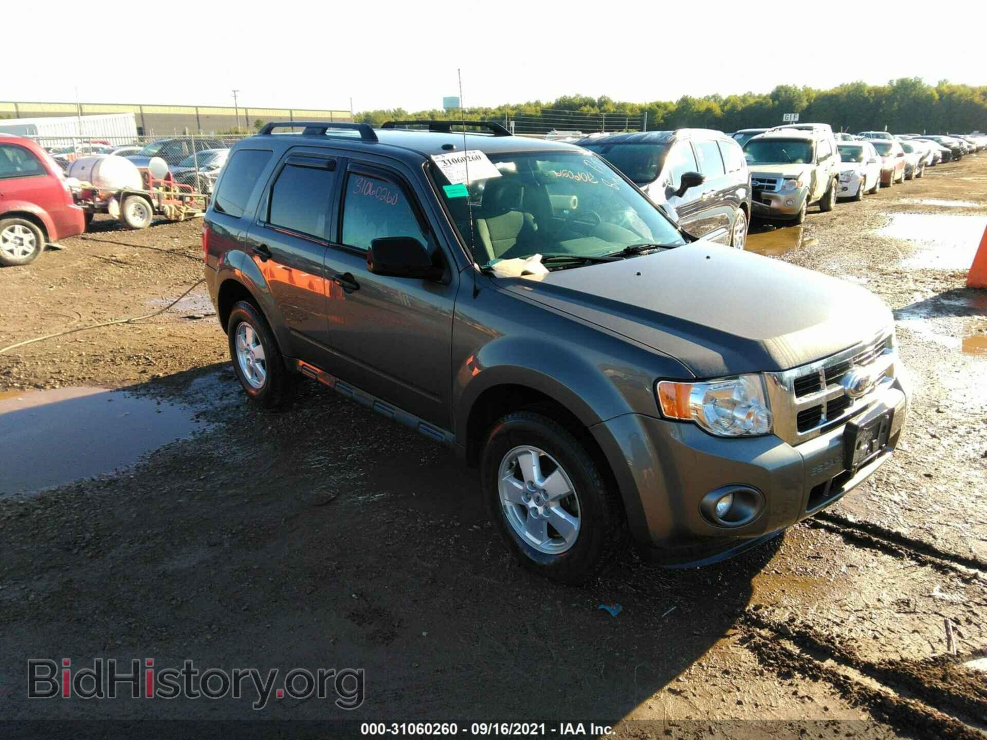 Фотография 1FMCU0D72CKB10674 - FORD ESCAPE 2012