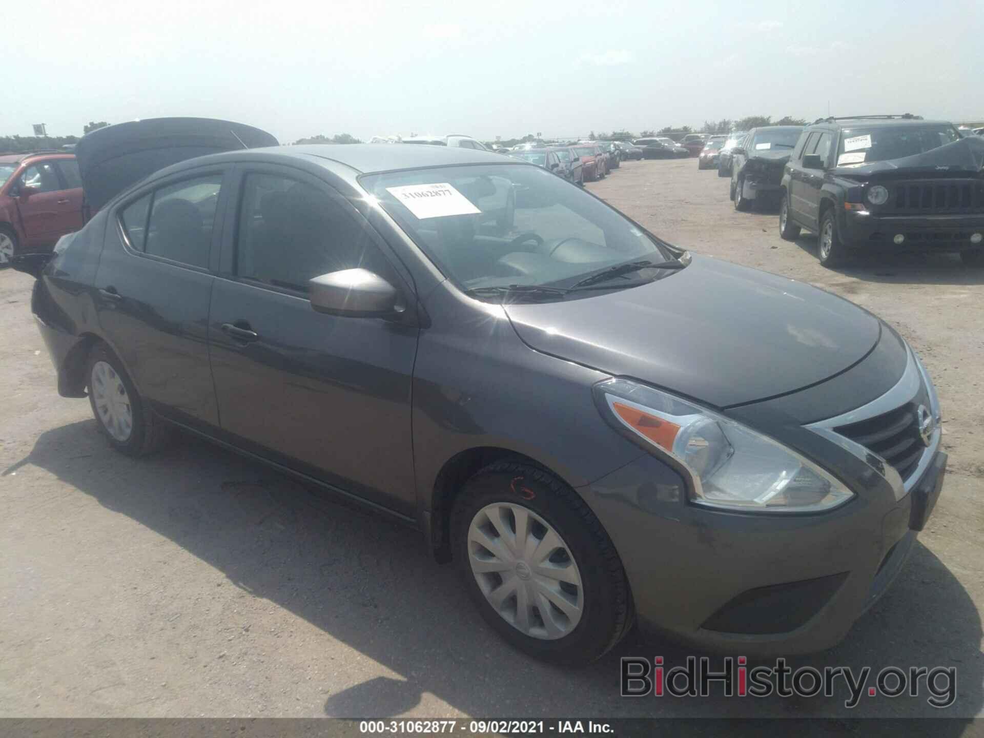 Фотография 3N1CN7AP9JL881727 - NISSAN VERSA SEDAN 2018