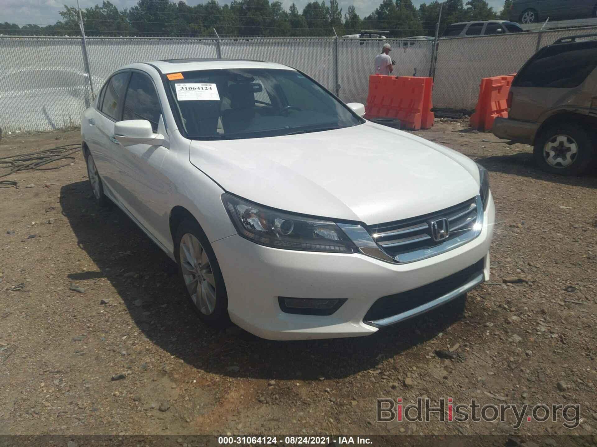 Photo 1HGCR2F88EA163297 - HONDA ACCORD SEDAN 2014