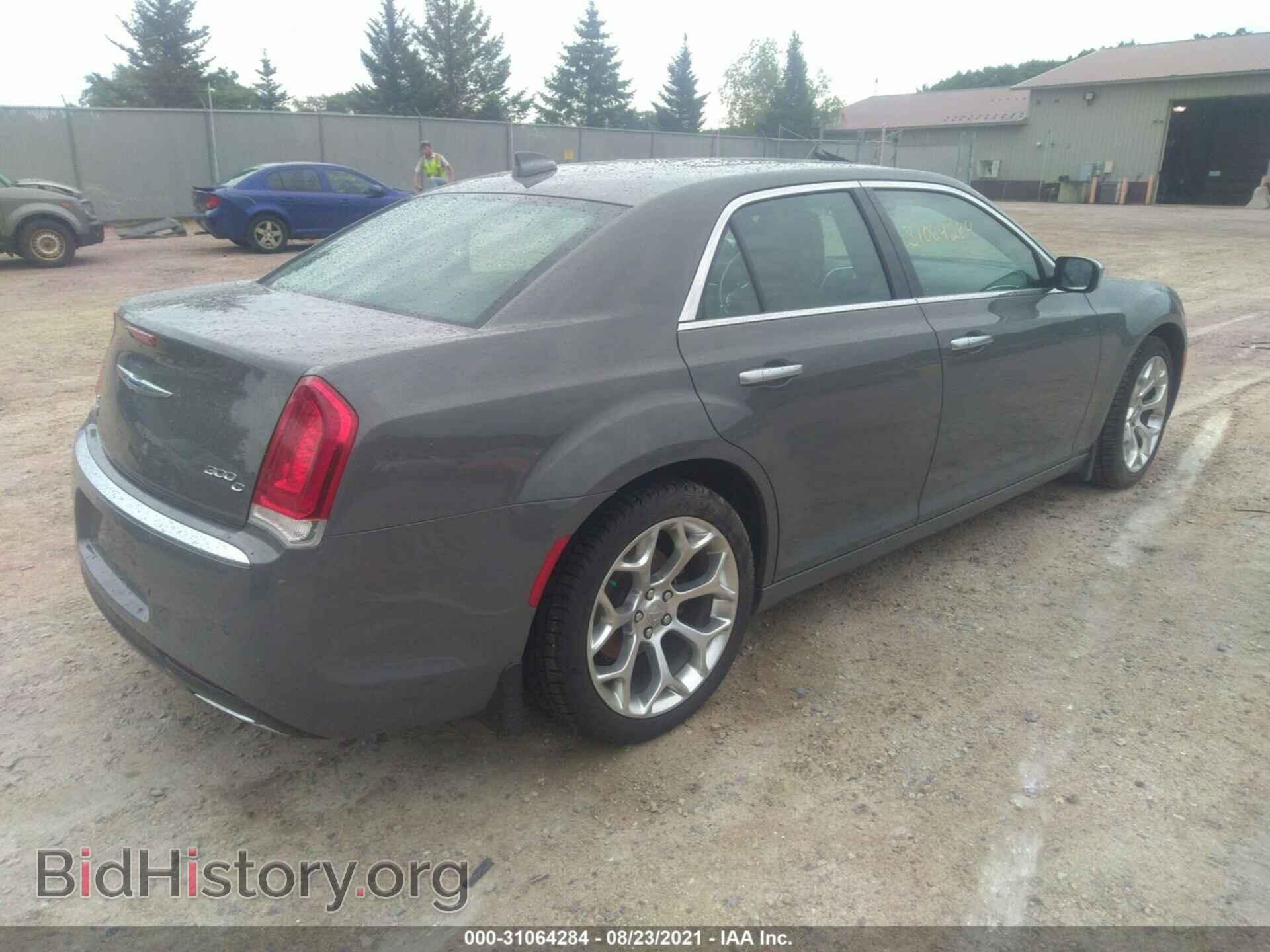 2018 CHRYSLER 300 - VIN: 2C3CCAPT0JH216443 - Фото 4