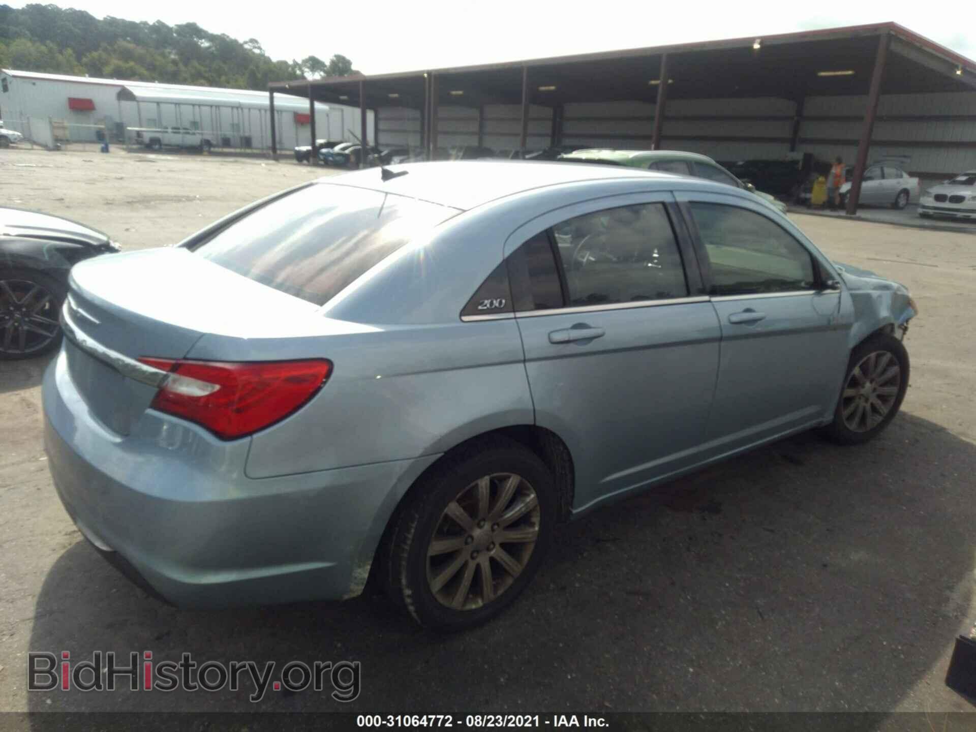 2014 CHRYSLER 200 - VIN: 1C3CCBBB2EN197704 - Фото 4