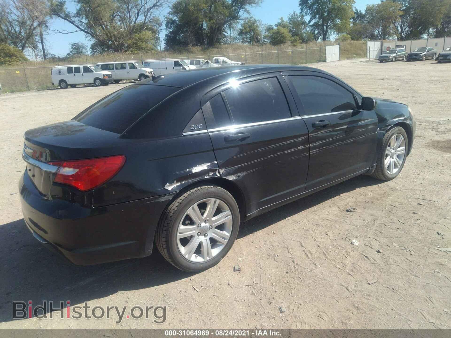 2013 CHRYSLER 200 - VIN: 1C3CCBAB7DN697826 - Фото 4
