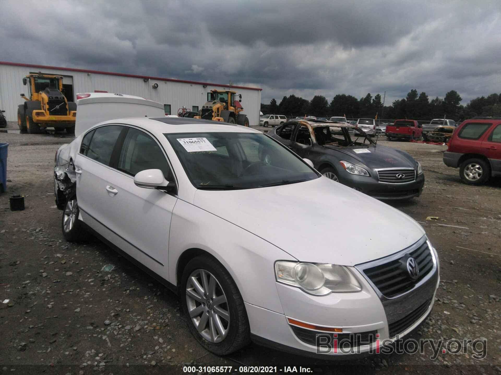 Photo WVWJK7ANXAE080719 - VOLKSWAGEN PASSAT SEDAN 2010