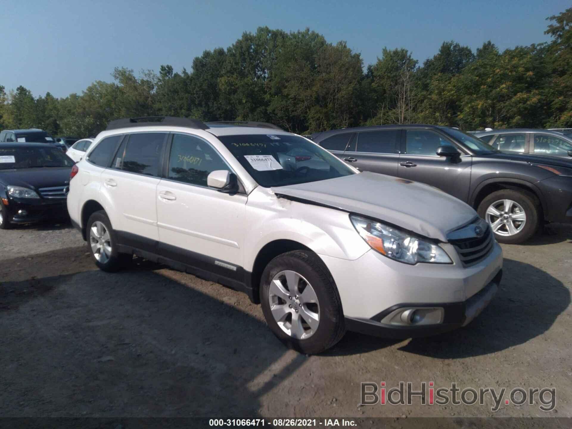 Photo 4S4BRBKC7B3387595 - SUBARU OUTBACK 2011