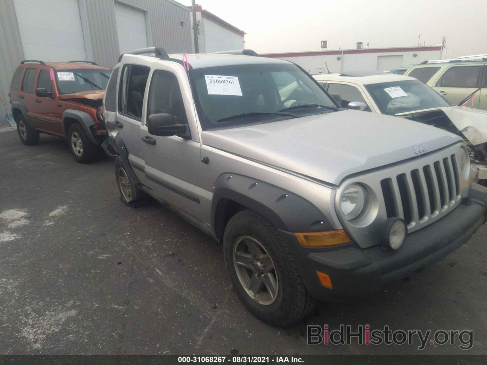 Photo 1J4GL38K86W197254 - JEEP LIBERTY 2006