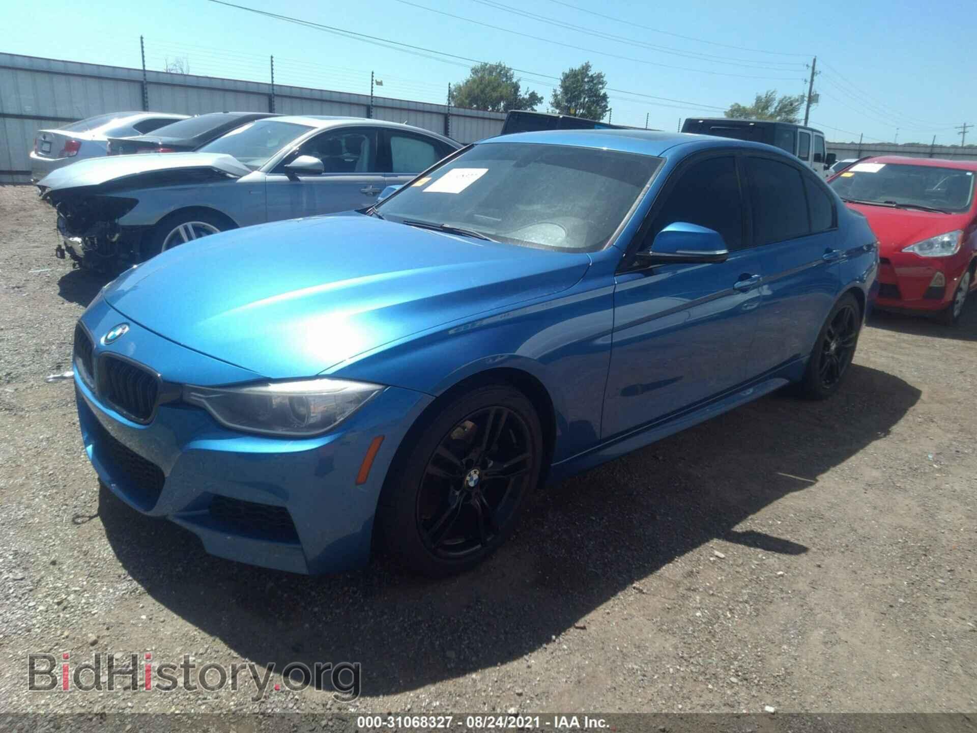 2013 BMW 3 SERIES - VIN: WBA3A5C53DF359230 - Фото 2
