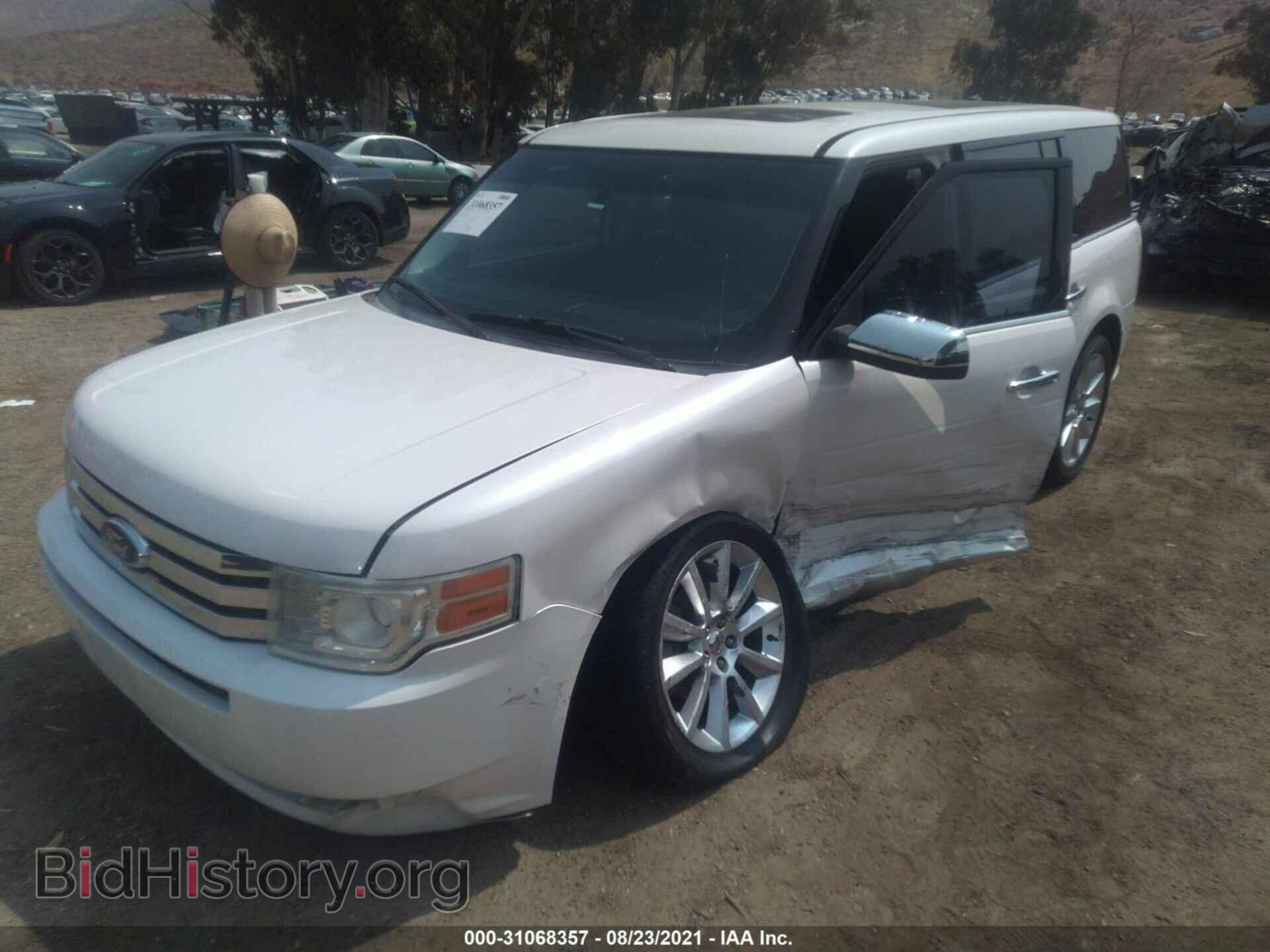 2011 FORD FLEX - VIN: 2FMGK5DC9BBD00823 - Photo 2