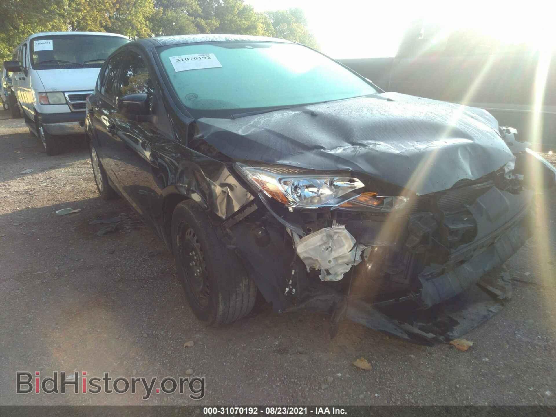 Photo 1FAHP3K24CL128233 - FORD FOCUS 2012