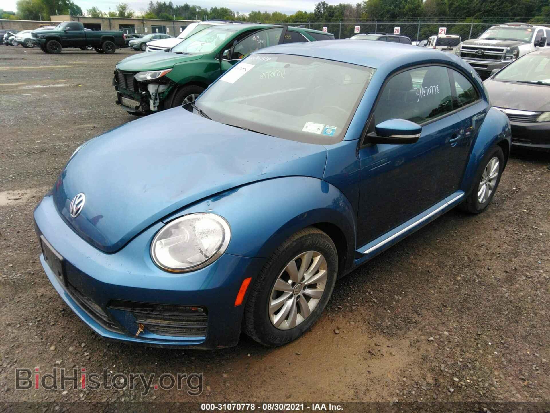 2019 VOLKSWAGEN BEETLE - VIN: 3VWFD7AT5KM711688 - Фото 2
