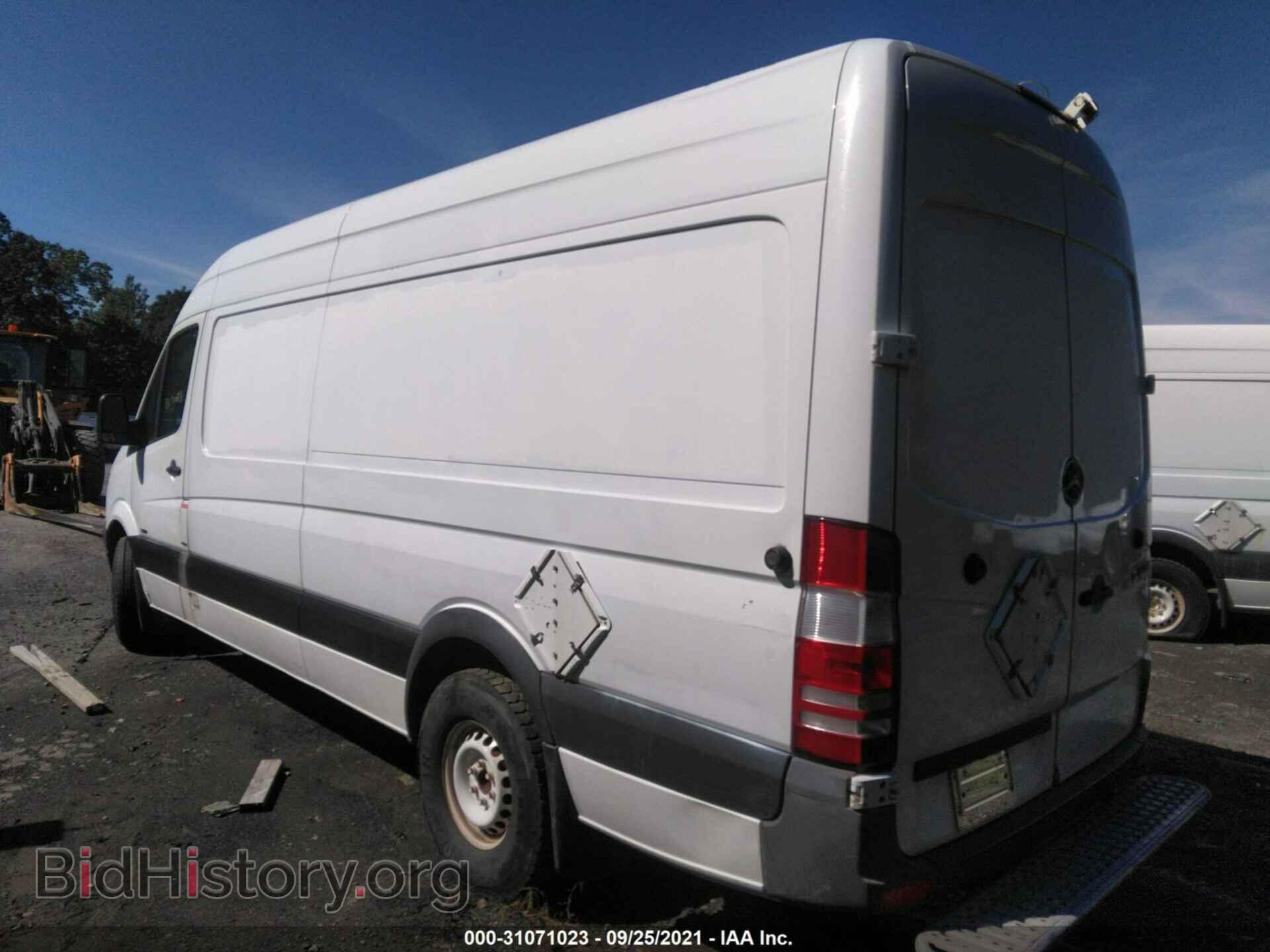 2012 MERCEDES-BENZ SPRINTER CARGO VANS - VIN: WD3PE8CB2C5683428 - Фото 3